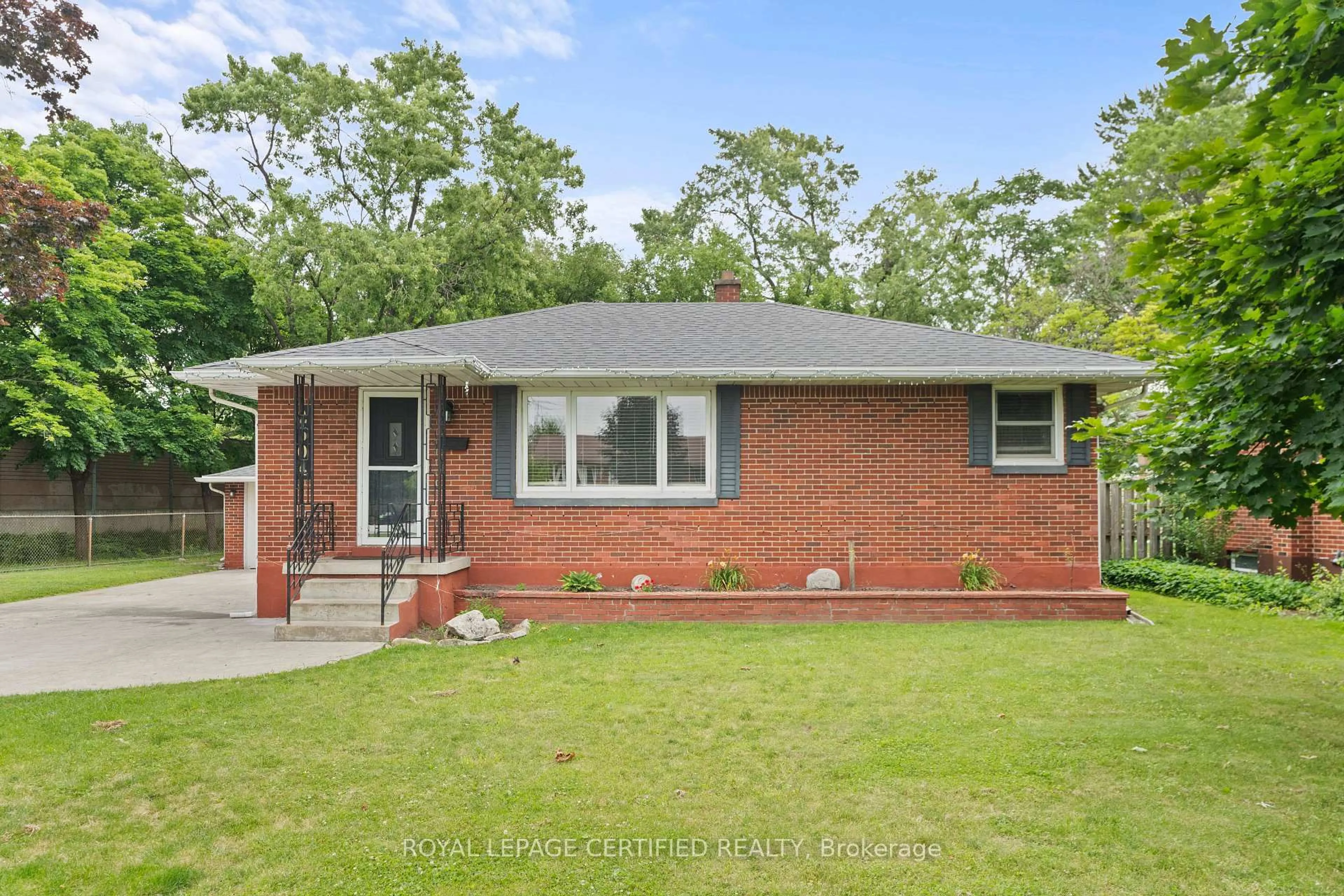 Home with brick exterior material, street for 2504 Askin Ave, Windsor Ontario N9E 3H7