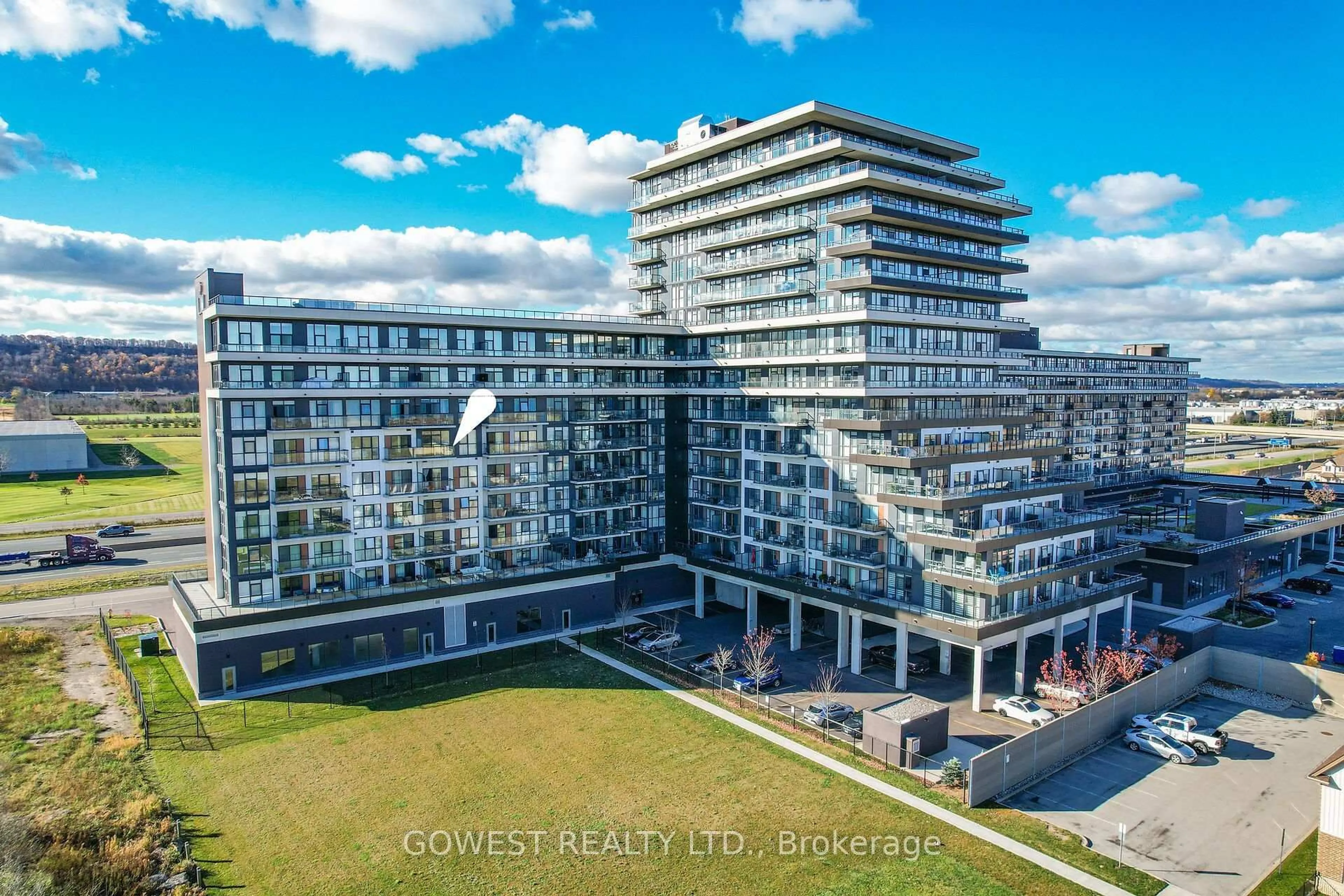 A pic from outside/outdoor area/front of a property/back of a property/a pic from drone, city buildings view from balcony for 550 North Service Rd #705, Grimsby Ontario L3M 0H9