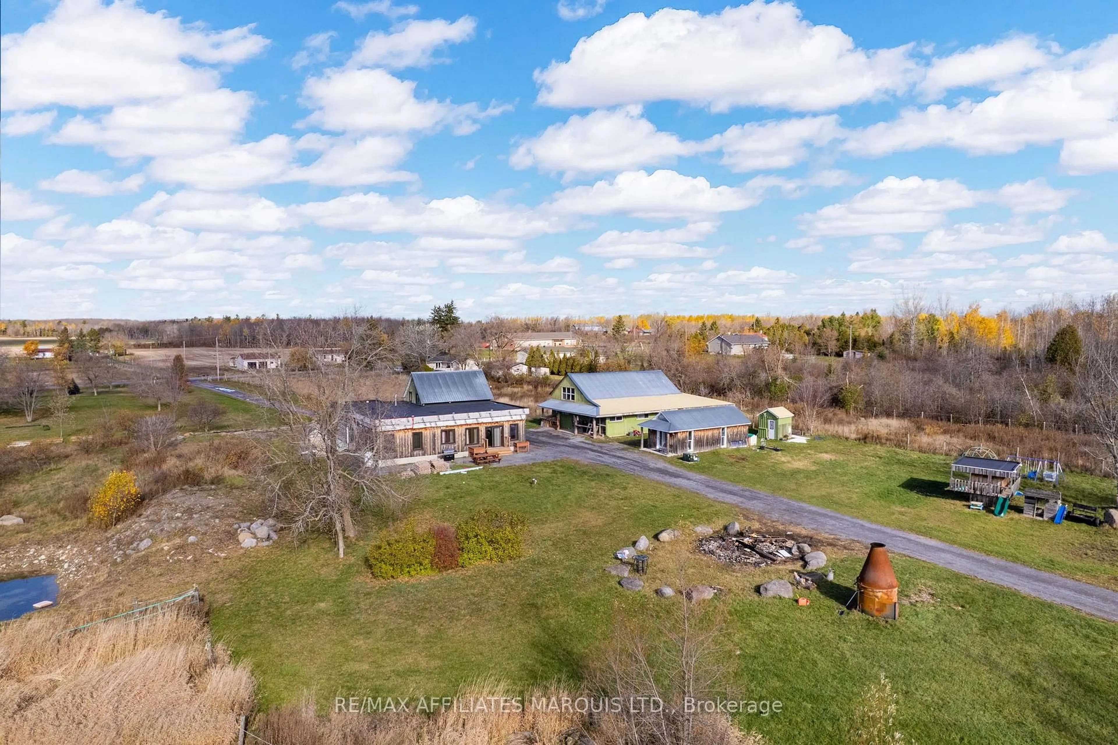 A pic from outside/outdoor area/front of a property/back of a property/a pic from drone, unknown for 17390 Mcphail Rd, South Stormont Ontario K0C 2A0