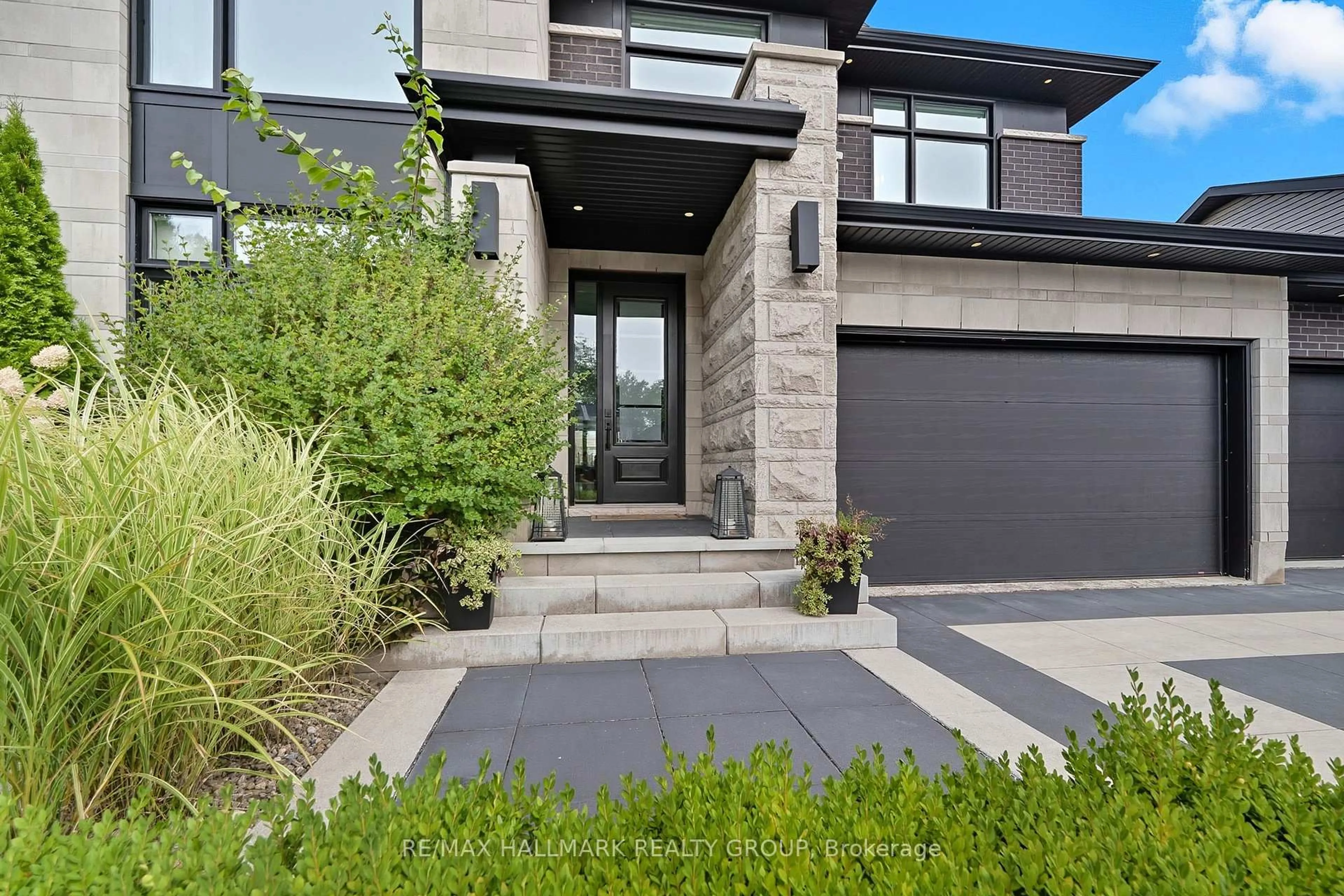 Unknown for 120 Des Tournesols Crt, Ottawa Ontario K1W 0J2