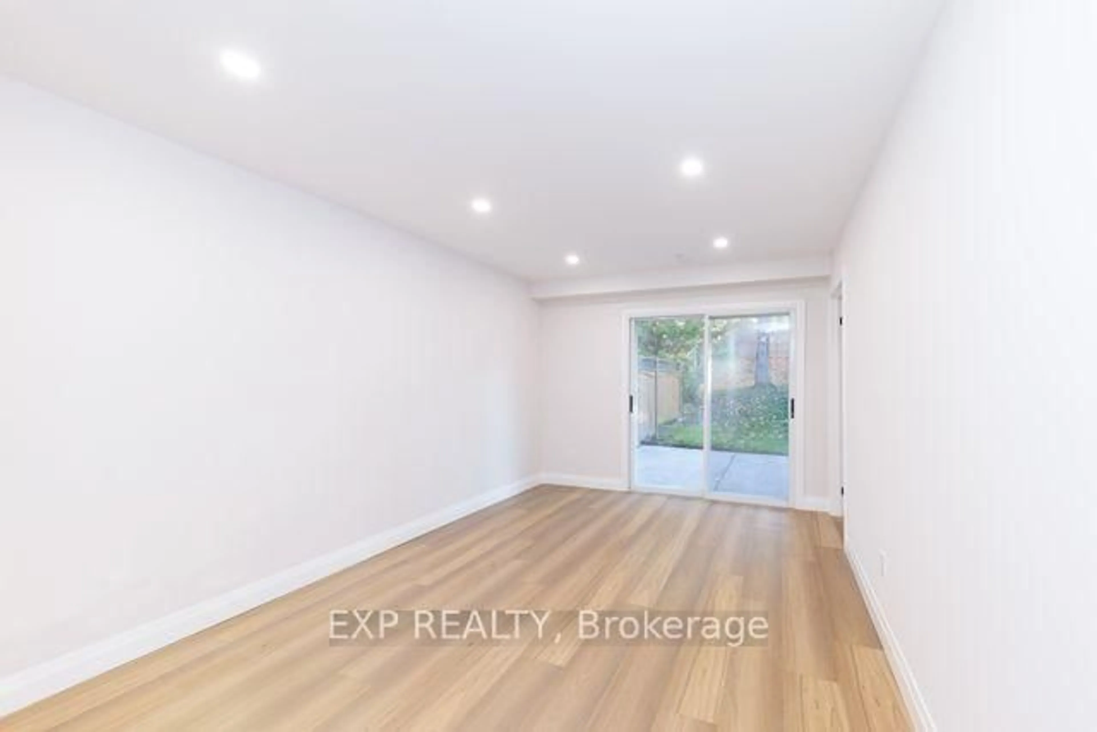 A pic of a room for 121 Ingleside Dr, Kitchener Ontario N2M 2G9