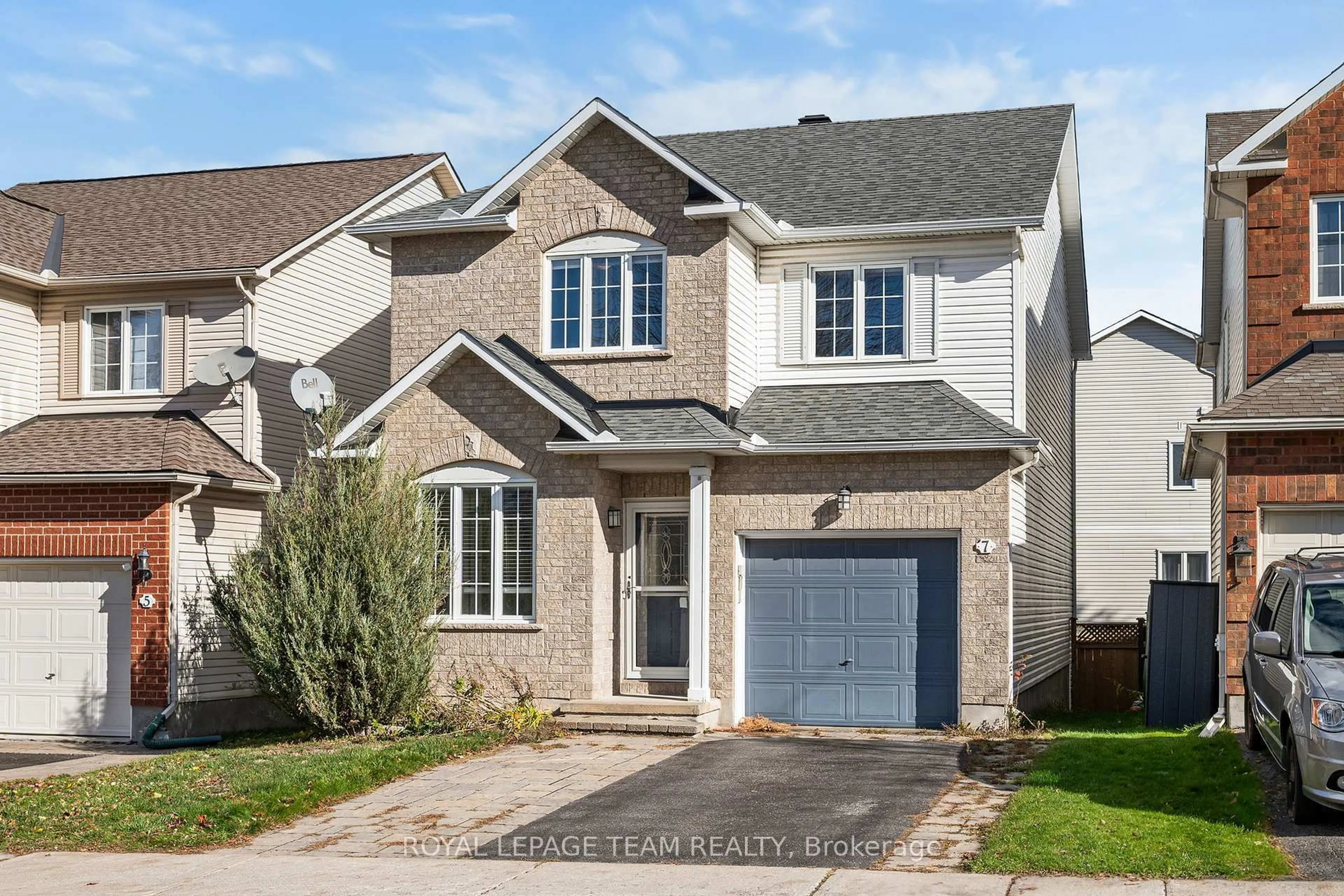 Home with brick exterior material, street for 7 SAN MATEO Dr, Ottawa Ontario K2J 5B3