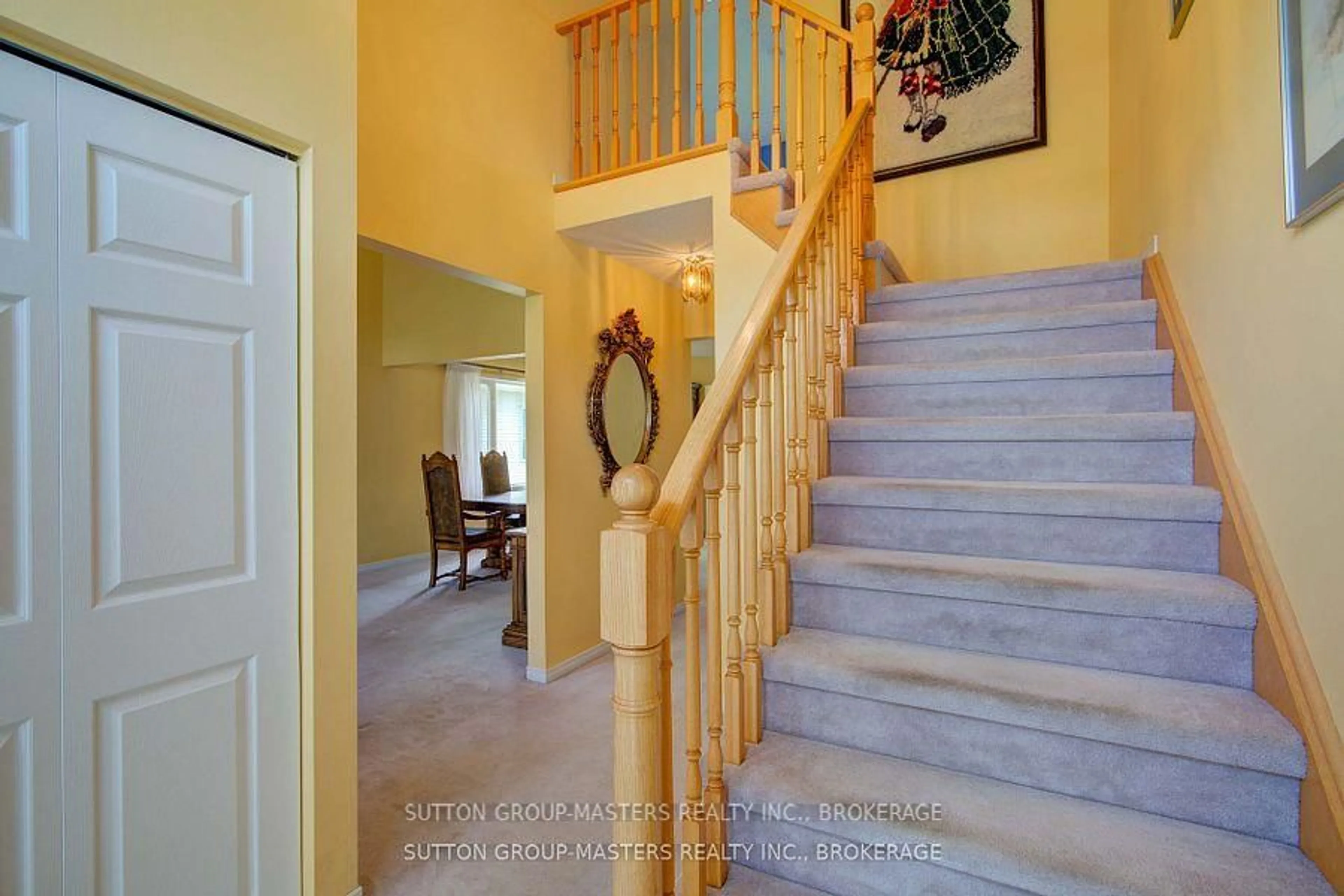 Indoor foyer for 3 Empire Crt, Bath Ontario K0H 1G0
