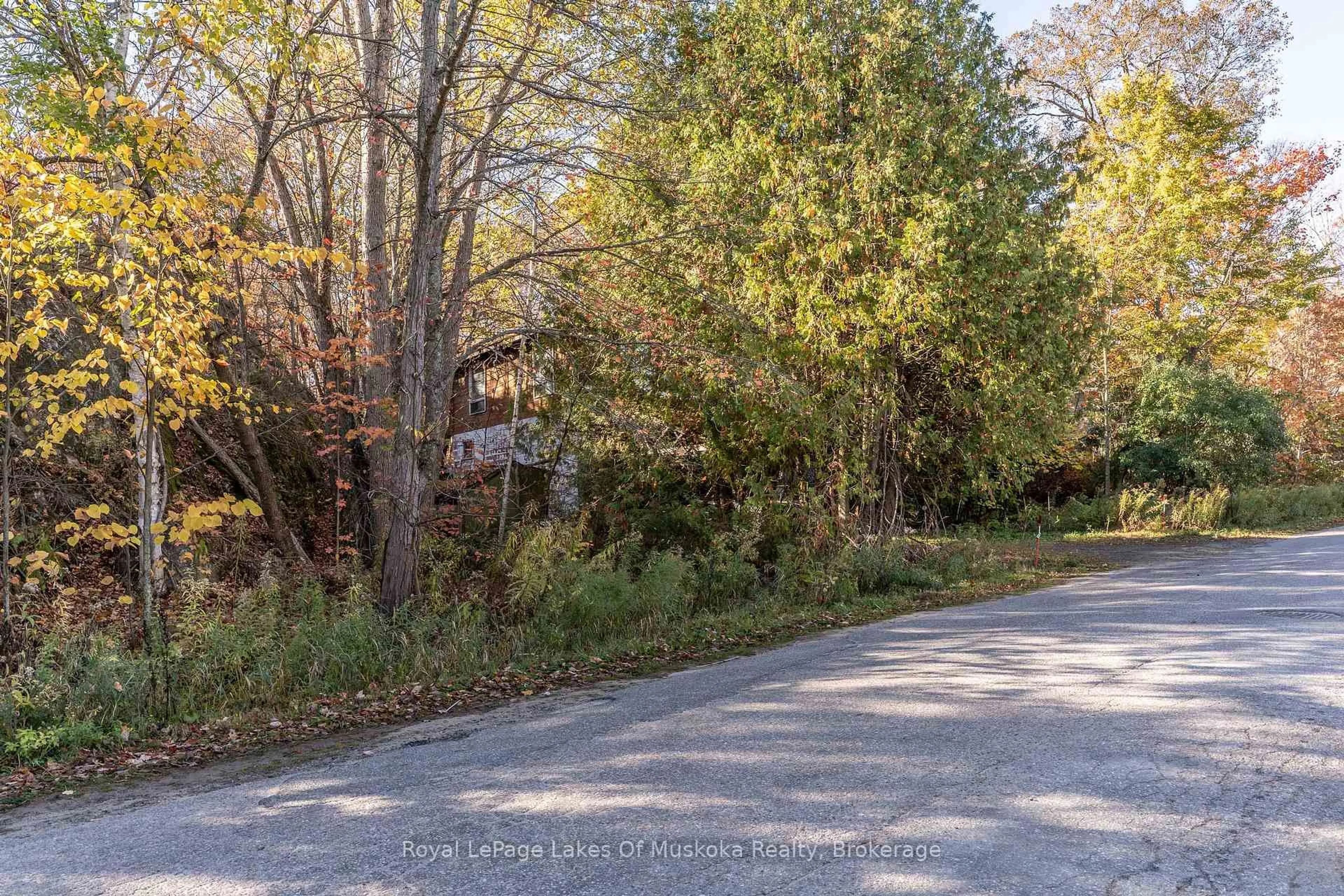 Unknown for 135 Musquash Rd, Gravenhurst Ontario P1P 0E3