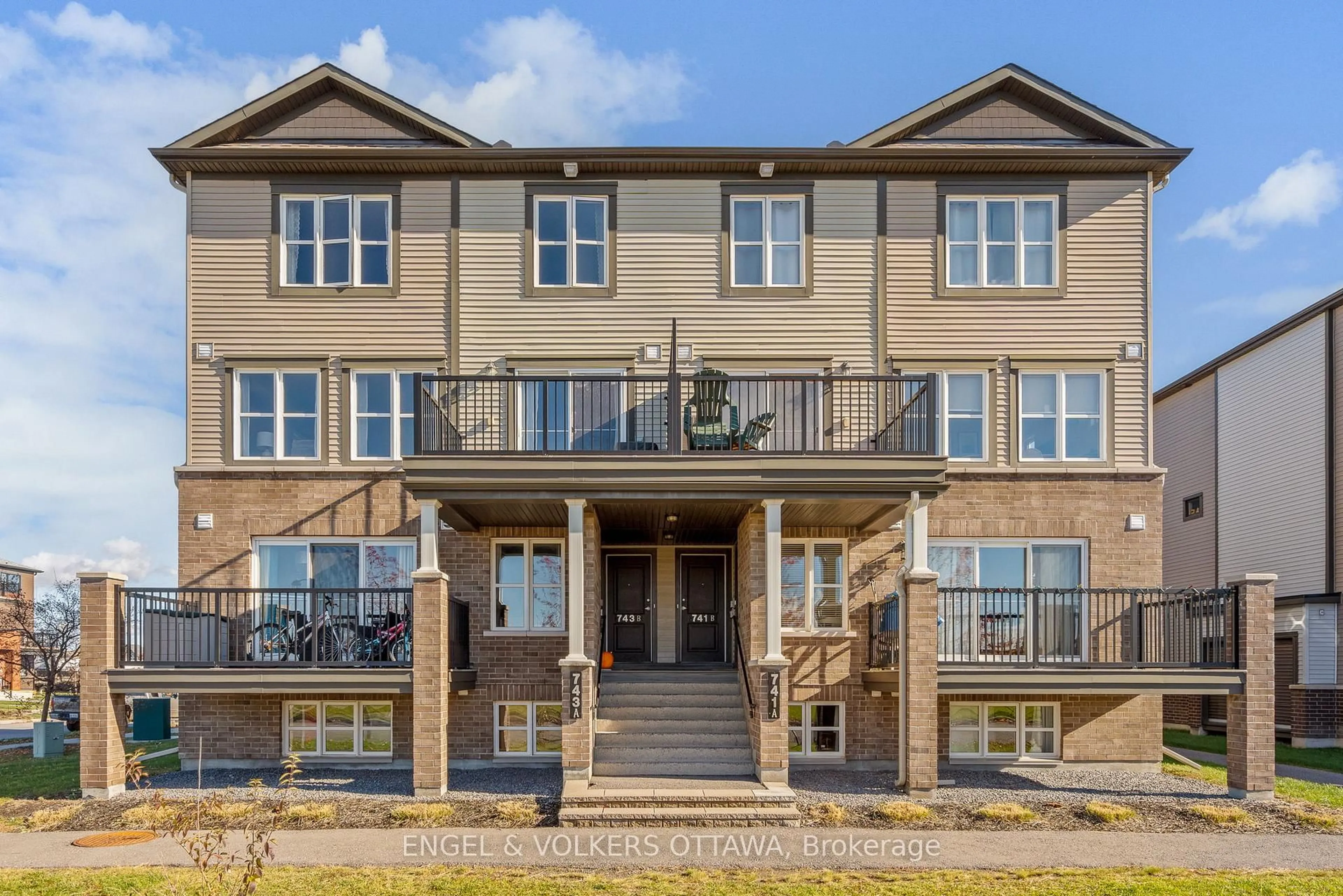 Unknown for 743 Magnolia St #B, Ottawa Ontario K4A 1B7