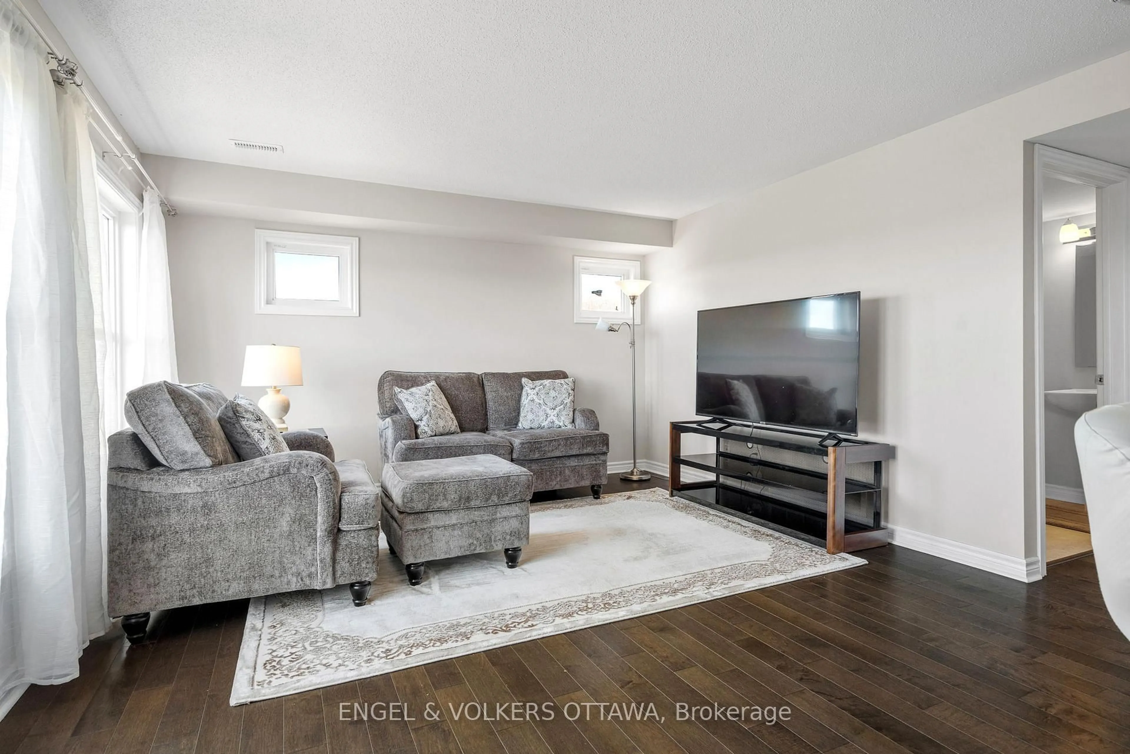 Living room with furniture, unknown for 743 Magnolia St #B, Ottawa Ontario K4A 1B7