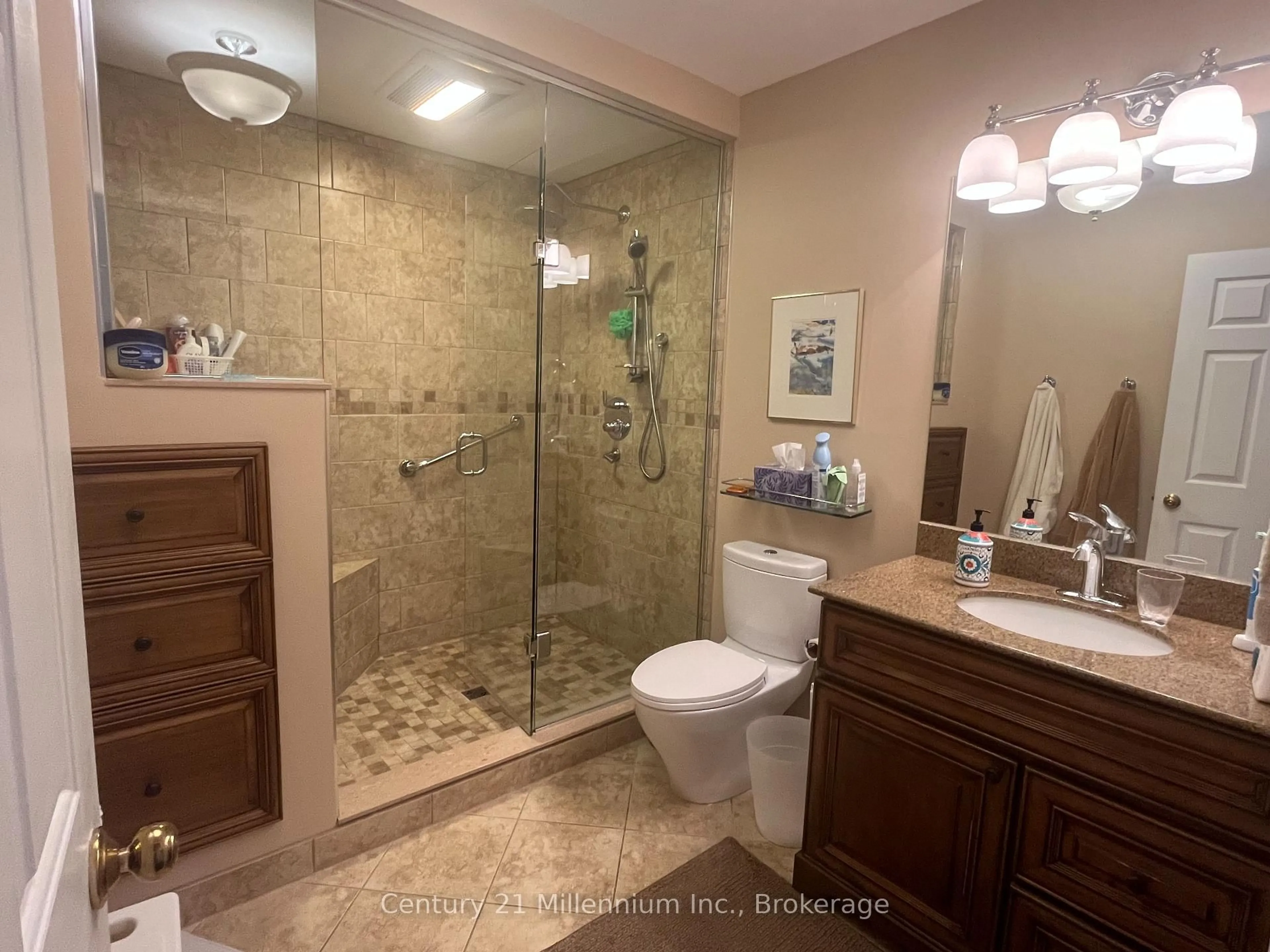 Contemporary bathroom, ceramic/tile floor for 130 Pioneer Lane, Blue Mountains Ontario L9Y 0M7
