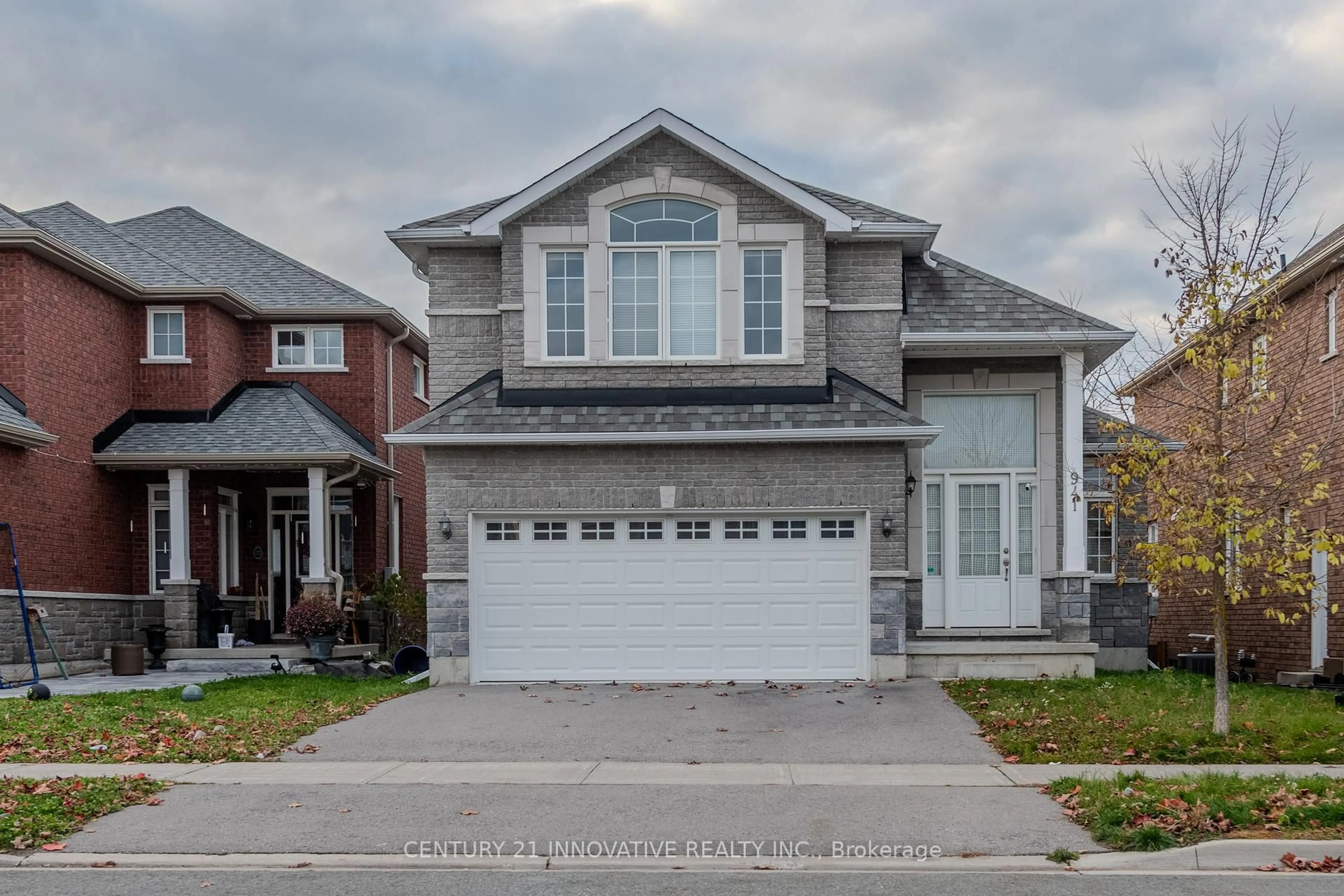 Home with brick exterior material, street for 941 Avery Ave, Peterborough Ontario K9J 0G9