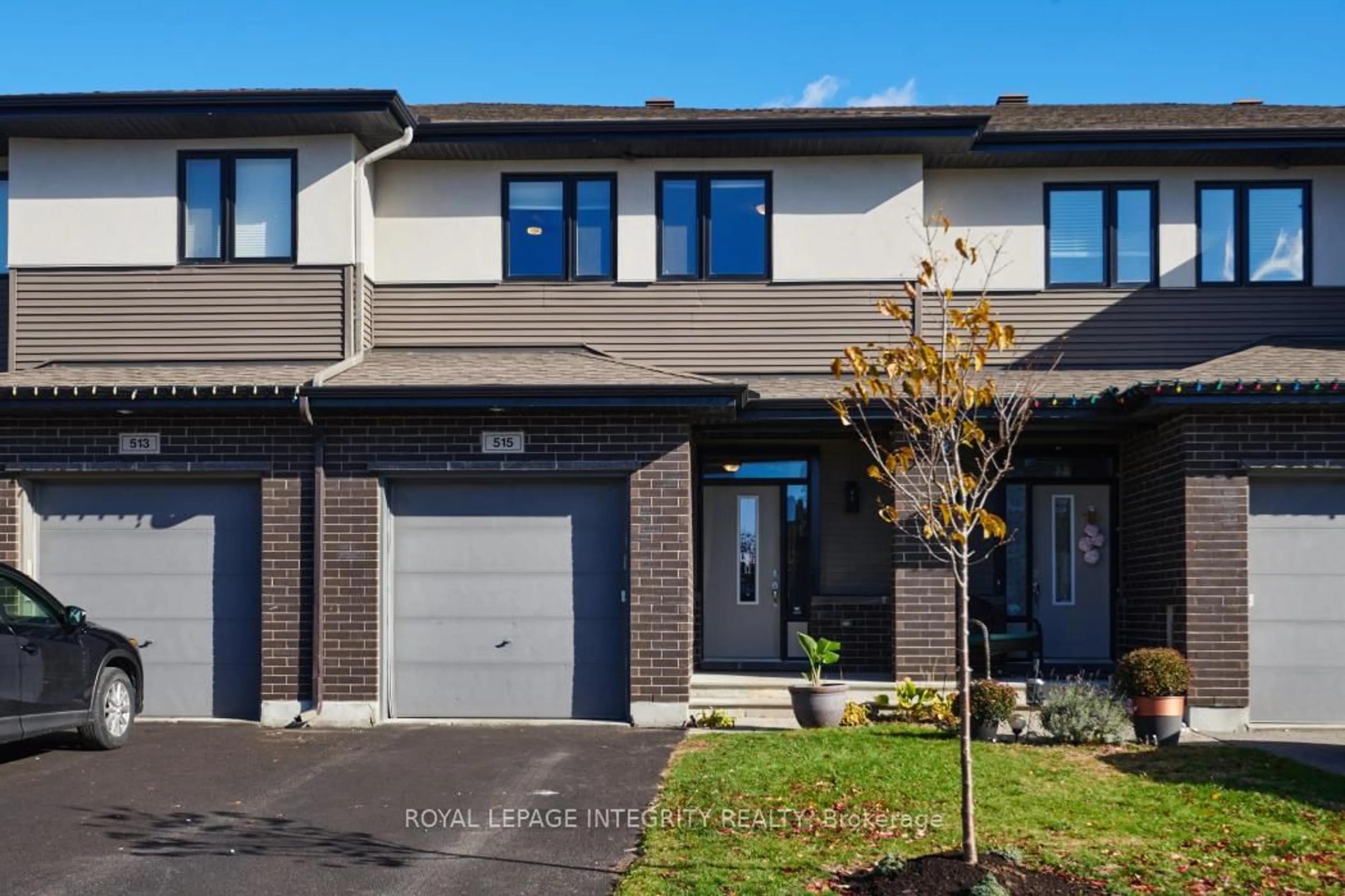 Home with brick exterior material, street for 515 Rouncey Rd, Ottawa Ontario K2S 1B6