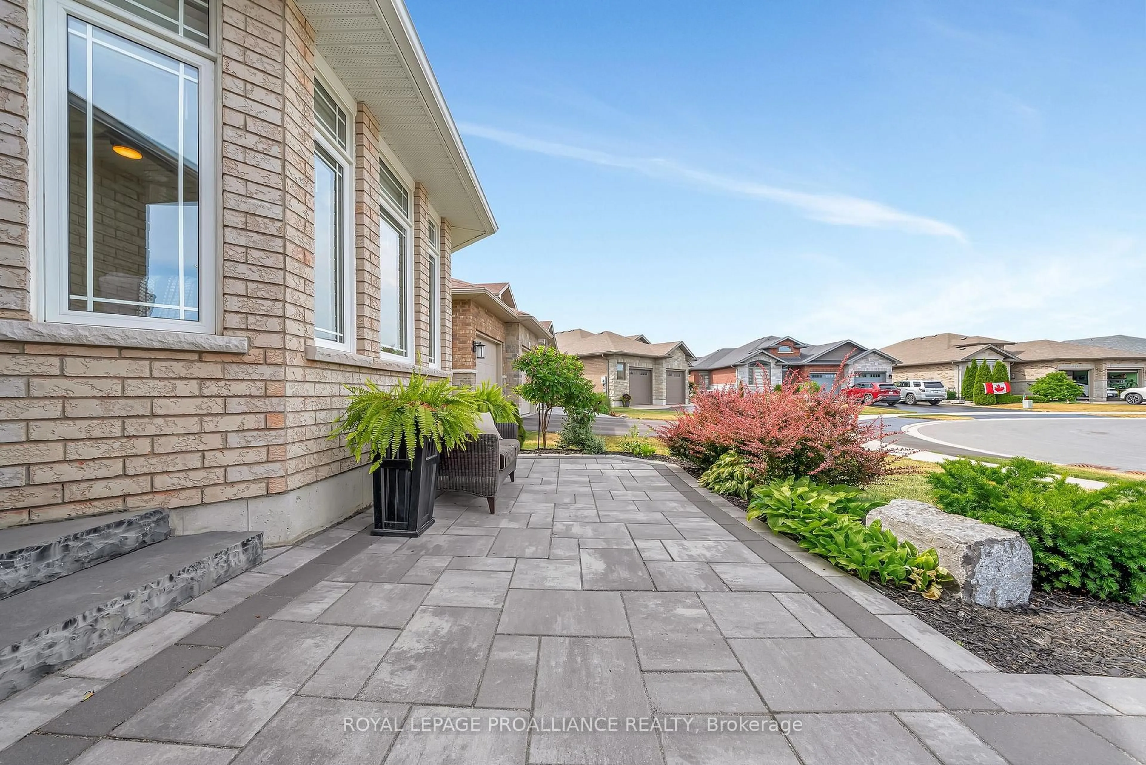 Patio, street for 16 Hummingbird Dr, Belleville Ontario K8N 0H7