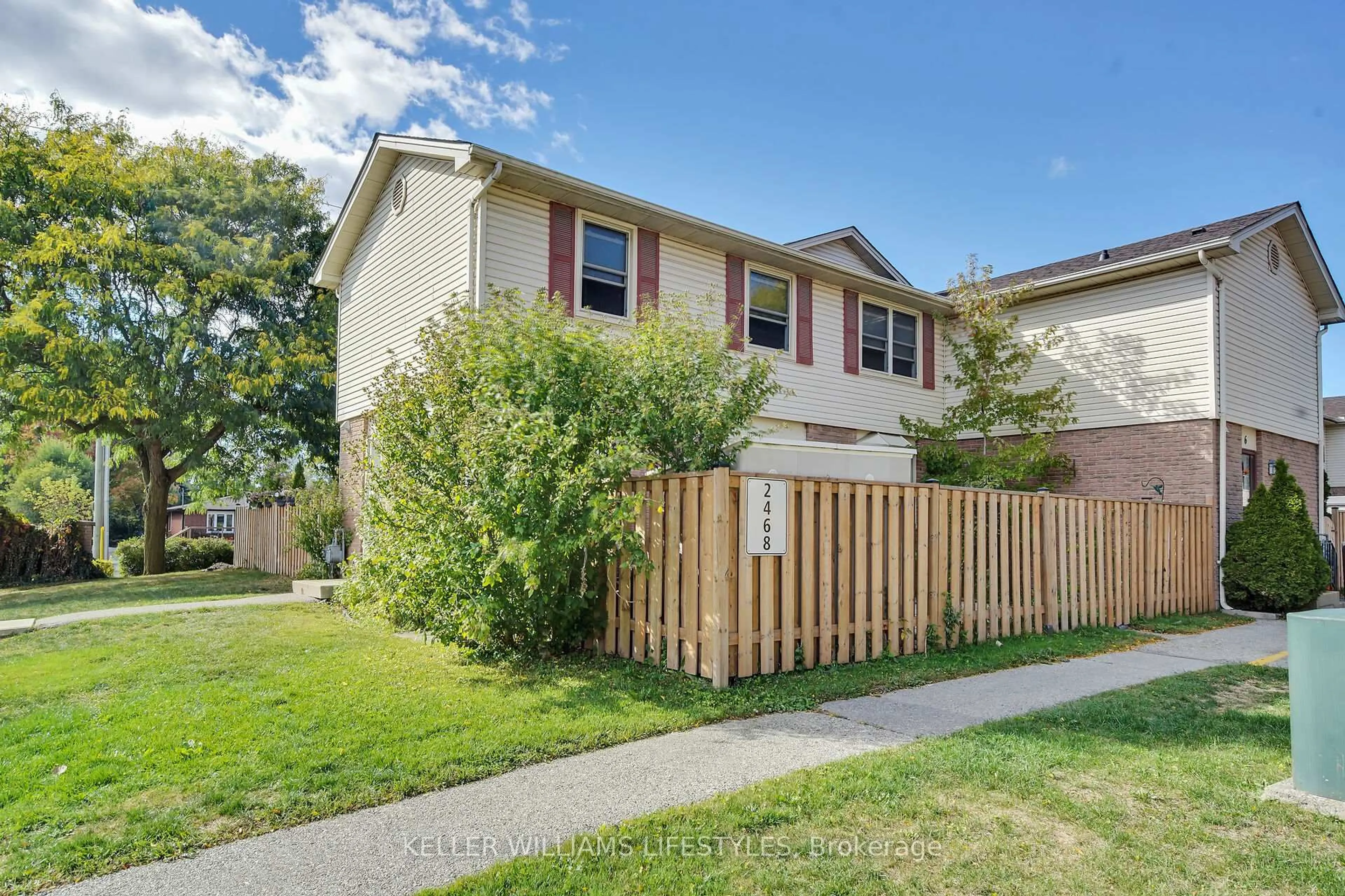 Home with vinyl exterior material, street for 230 Clarke Rd #4, London East Ontario N5W 5P5