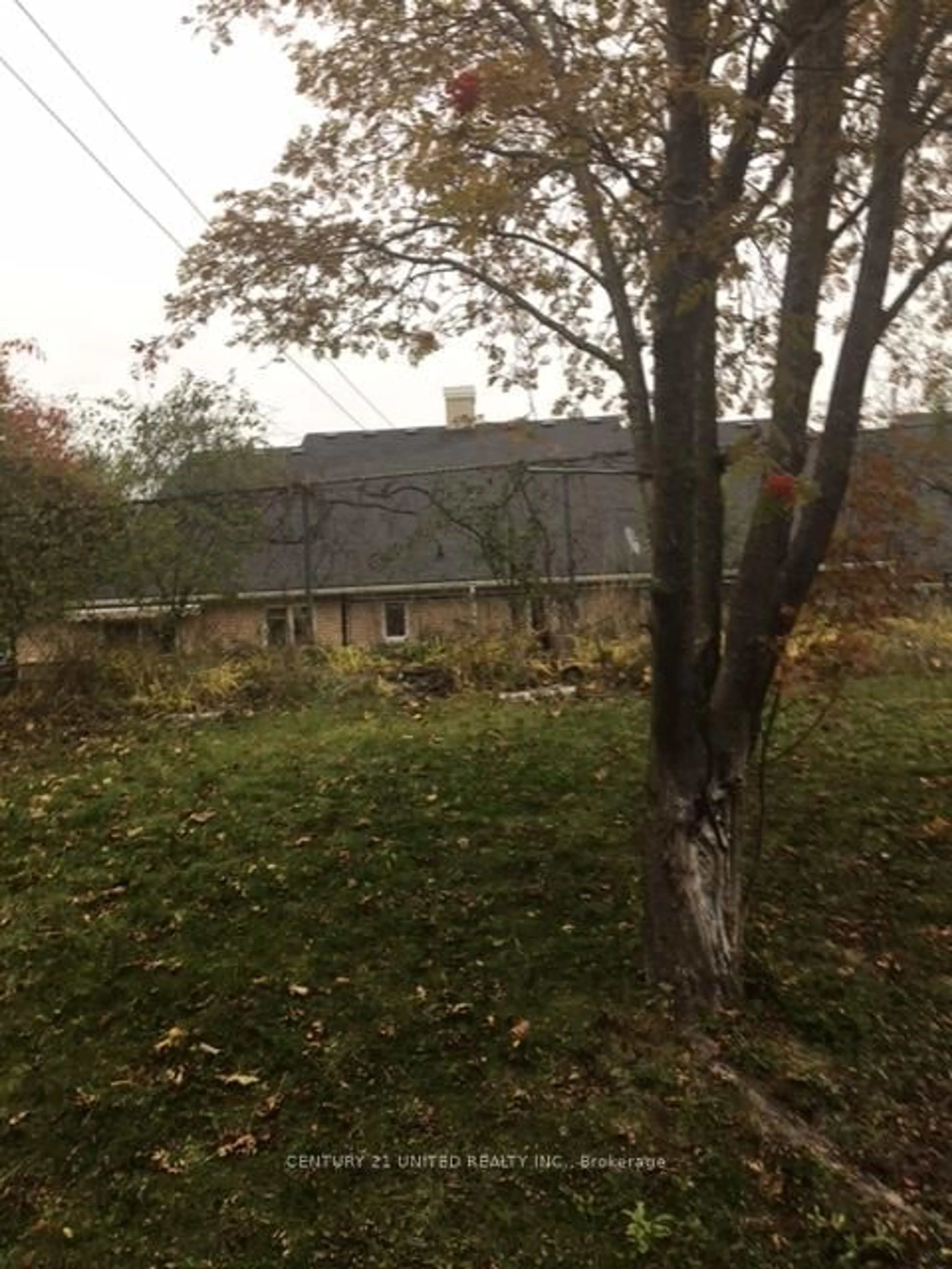 A pic from outside/outdoor area/front of a property/back of a property/a pic from drone, unknown for 1205 Huntington Circ, Peterborough Ontario K9K 2B8