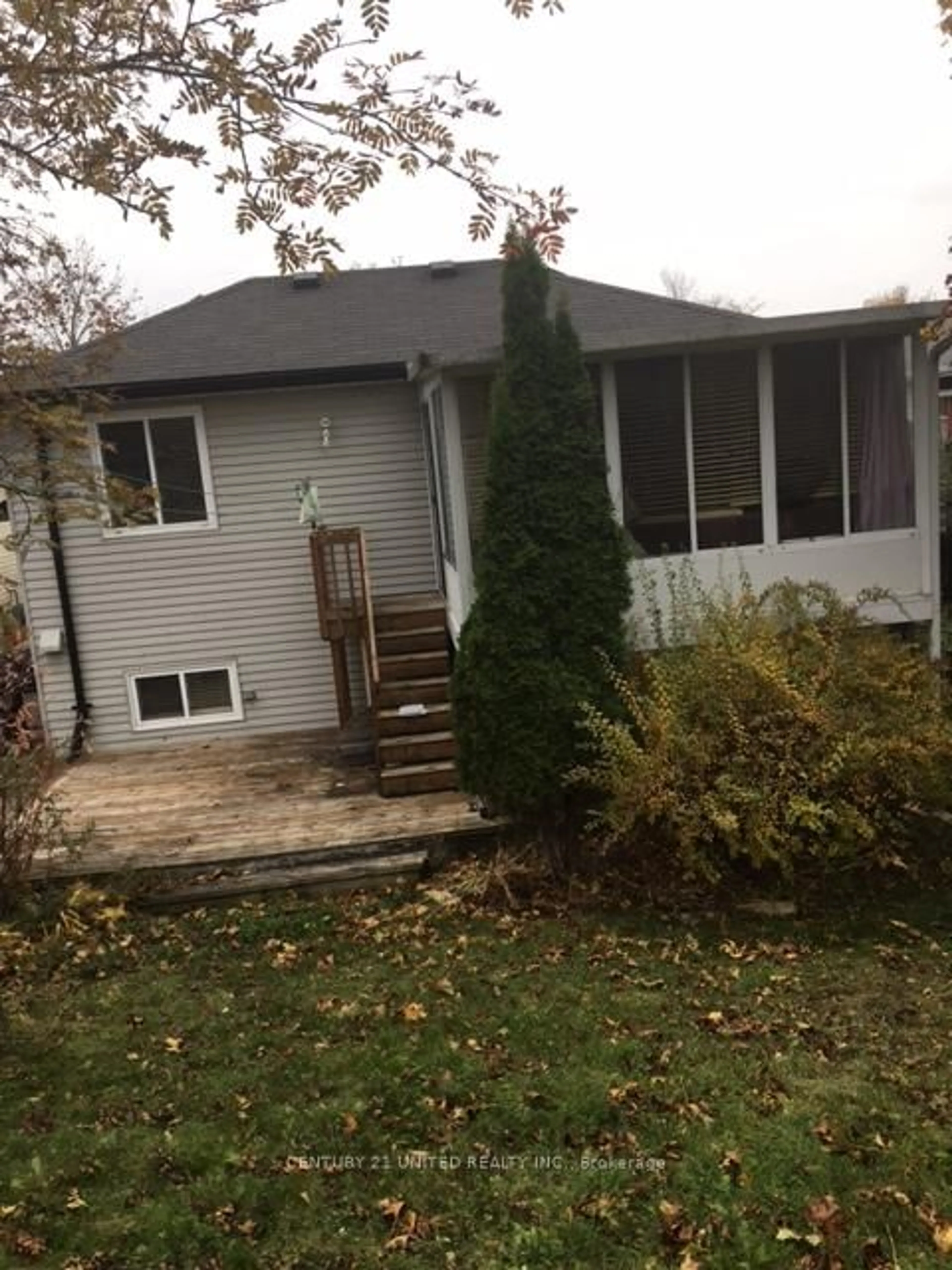 Home with vinyl exterior material, street for 1205 Huntington Circ, Peterborough Ontario K9K 2B8