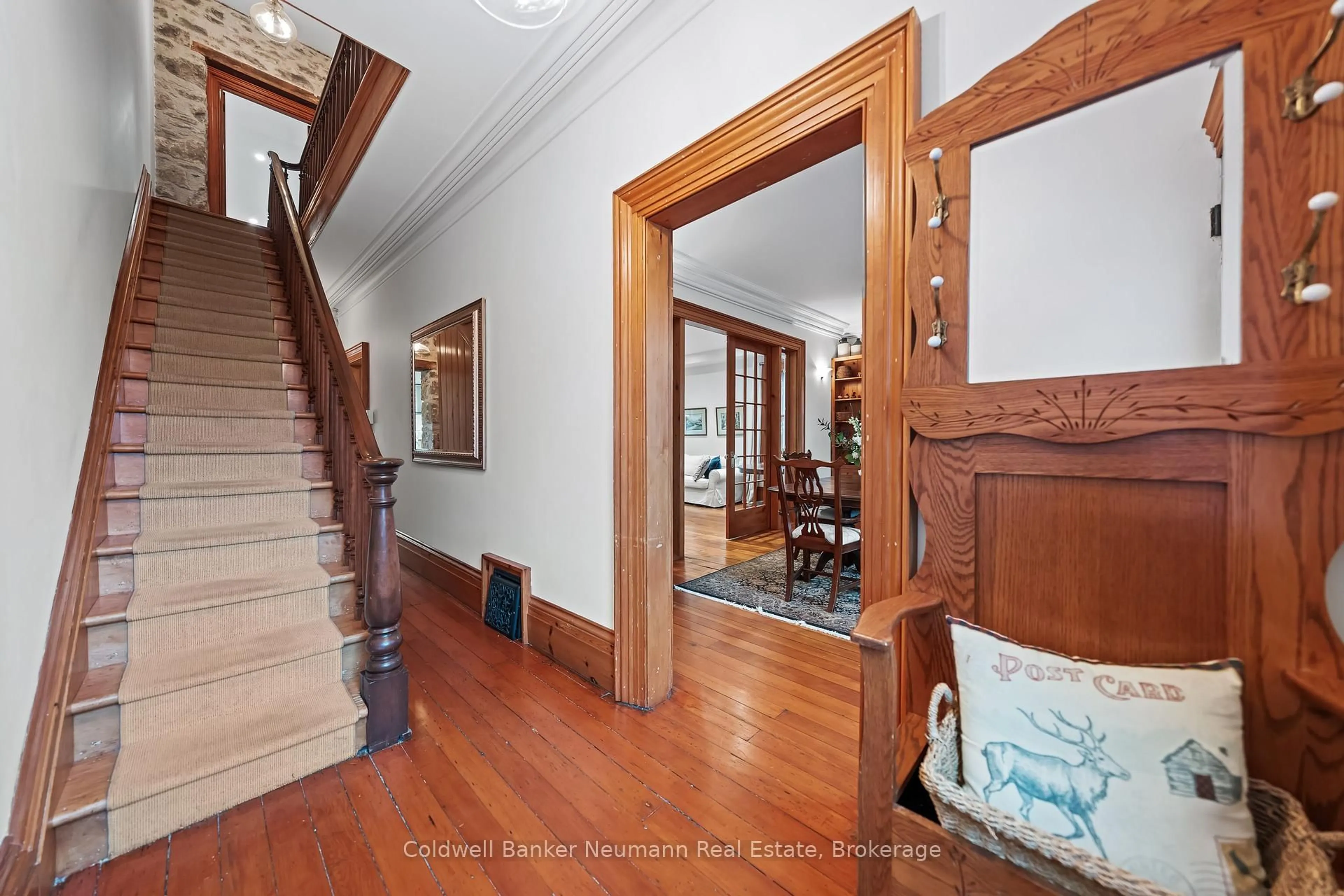 Indoor foyer for 270 Woolwich St, Guelph Ontario N1H 3W1