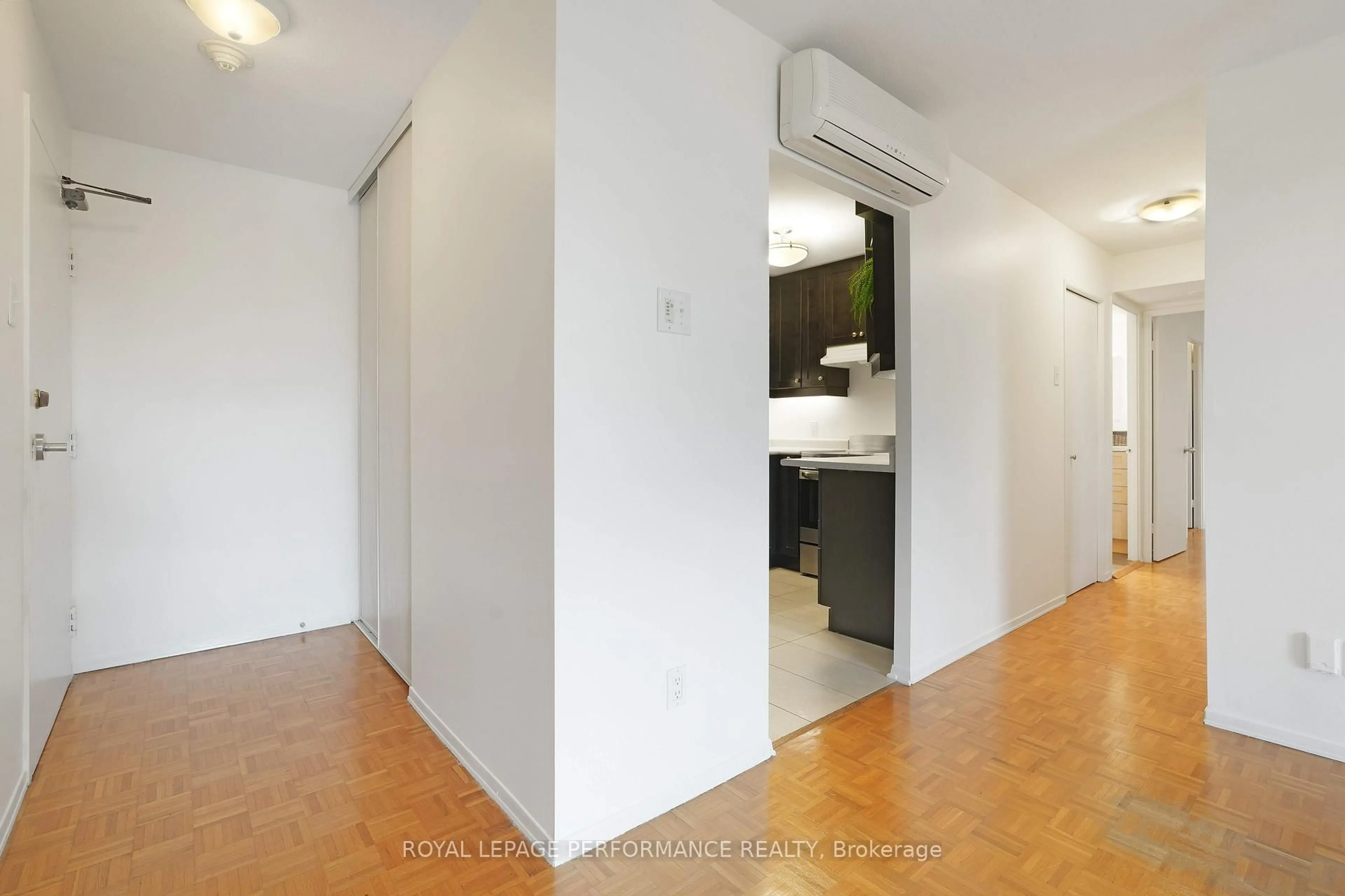 Unknown for 475 Laurier Ave #308, Ottawa Ontario K1R 7X1