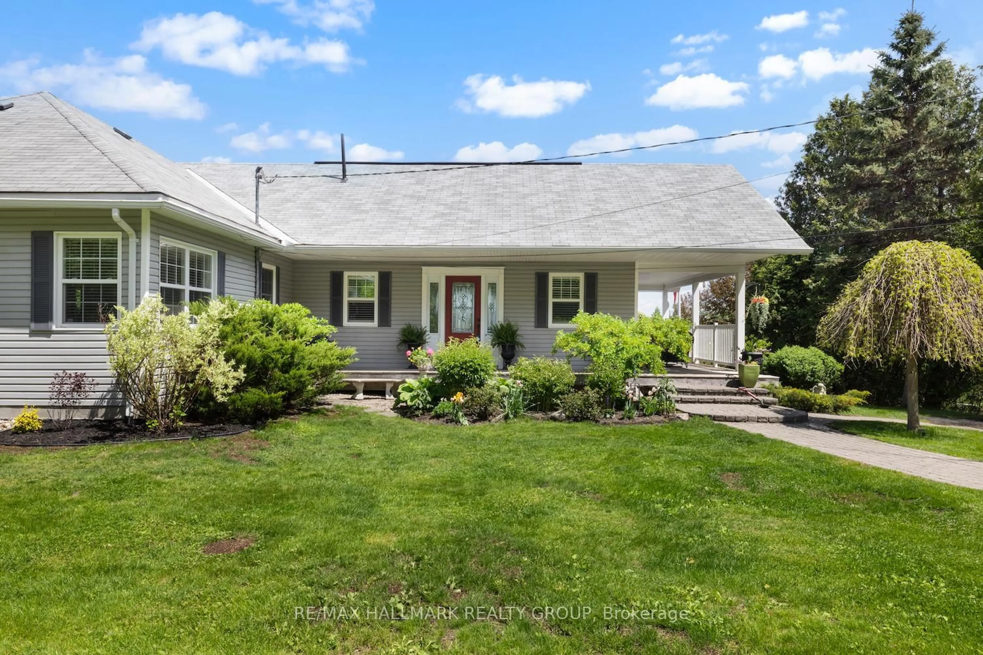 Home with vinyl exterior material, street for 1 Rideau Glen Dr, Ottawa Ontario K2C 3H1