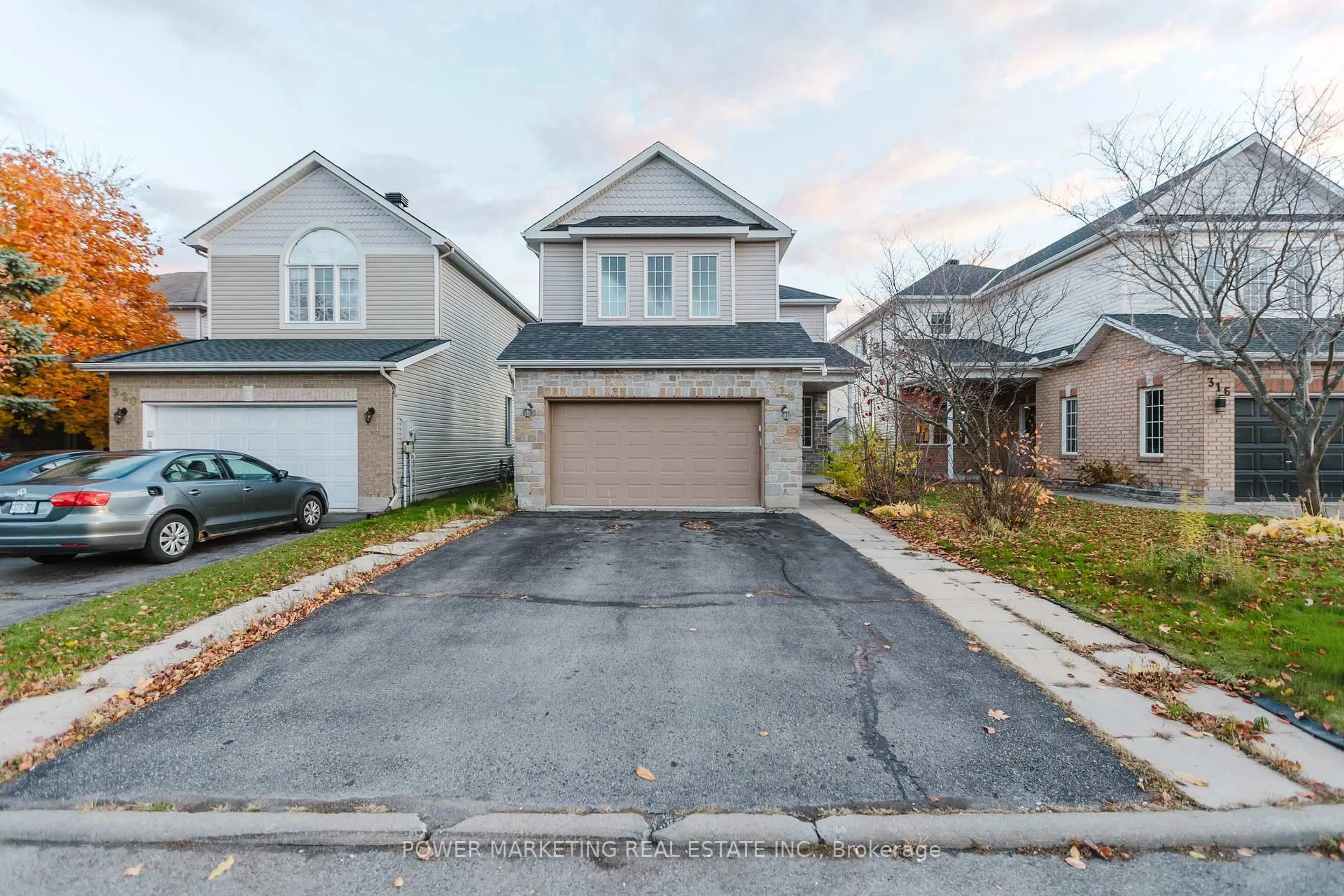 A pic from outside/outdoor area/front of a property/back of a property/a pic from drone, street for 318 Rustic Hills Cres, Ottawa Ontario K4A 5A8