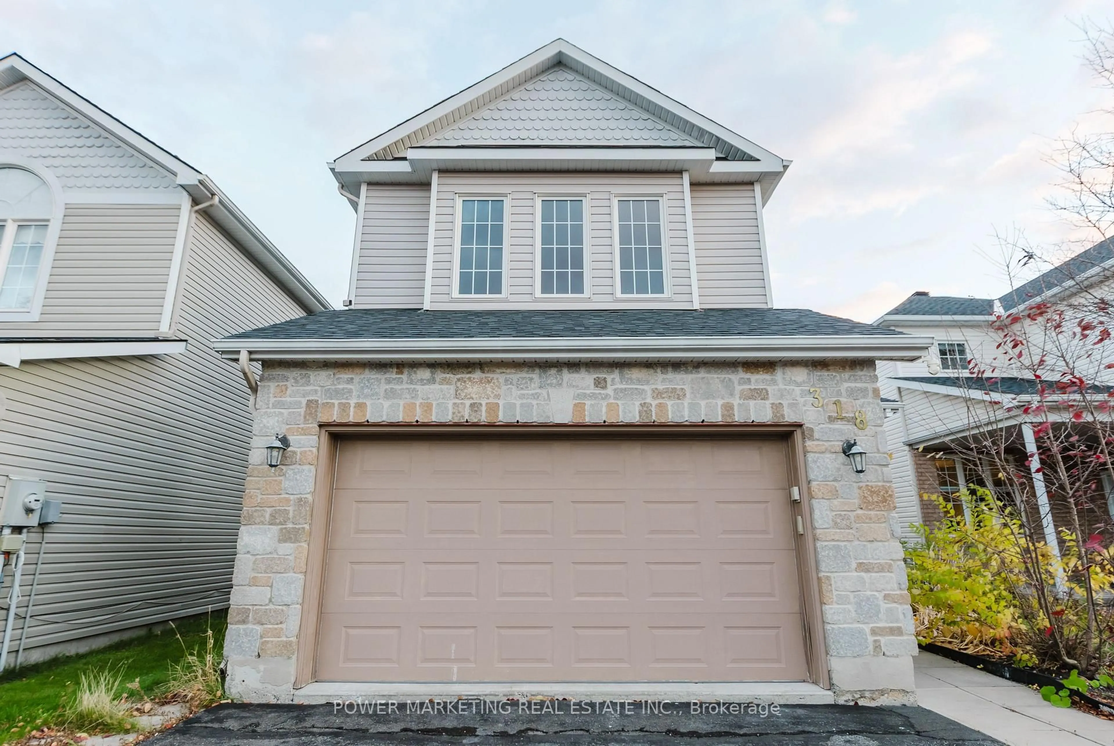 Home with vinyl exterior material, street for 318 Rustic Hills Cres, Ottawa Ontario K4A 5A8