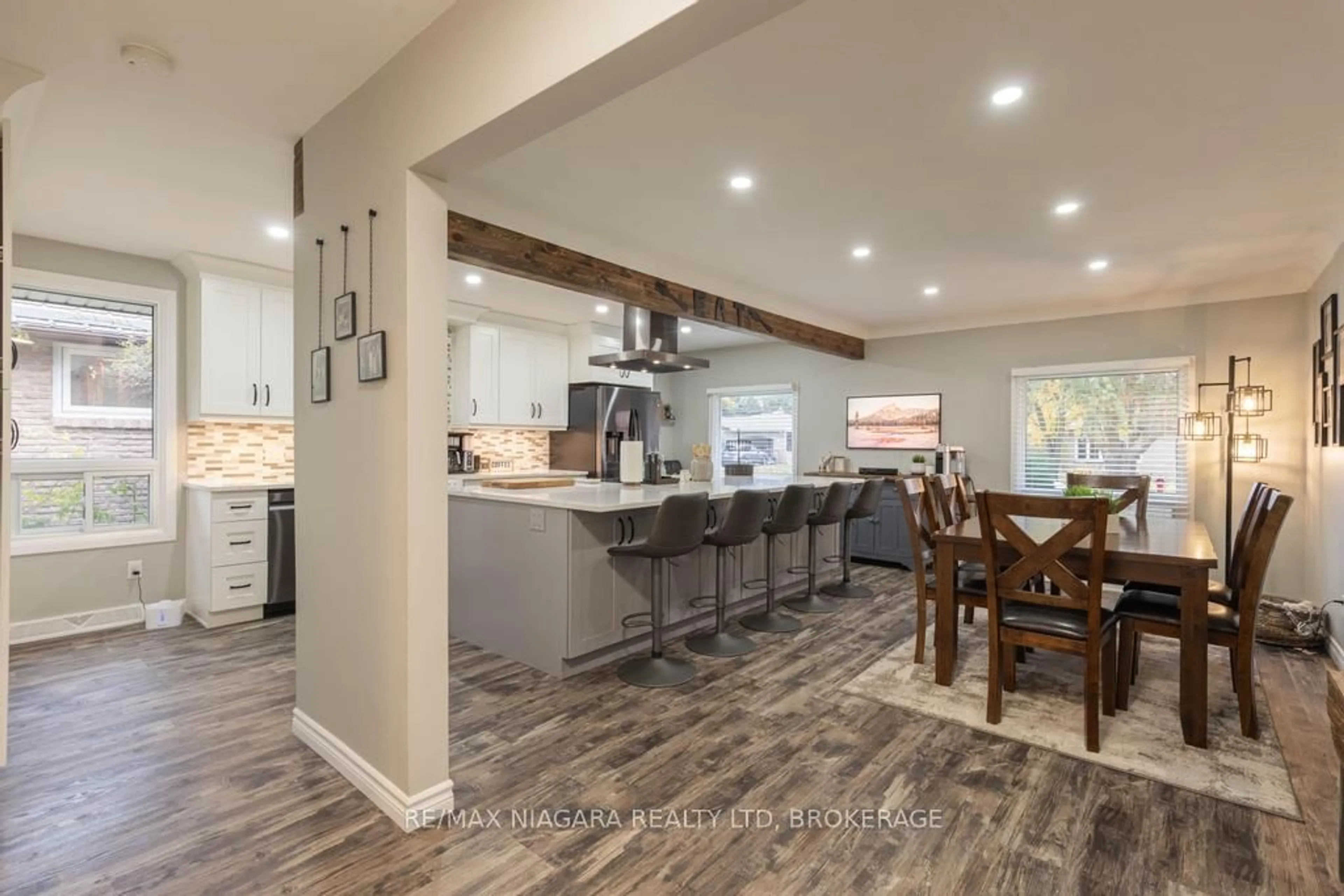 Open concept kitchen, unknown for 5674 Hillcrest Cres, Niagara Falls Ontario L2J 2A5