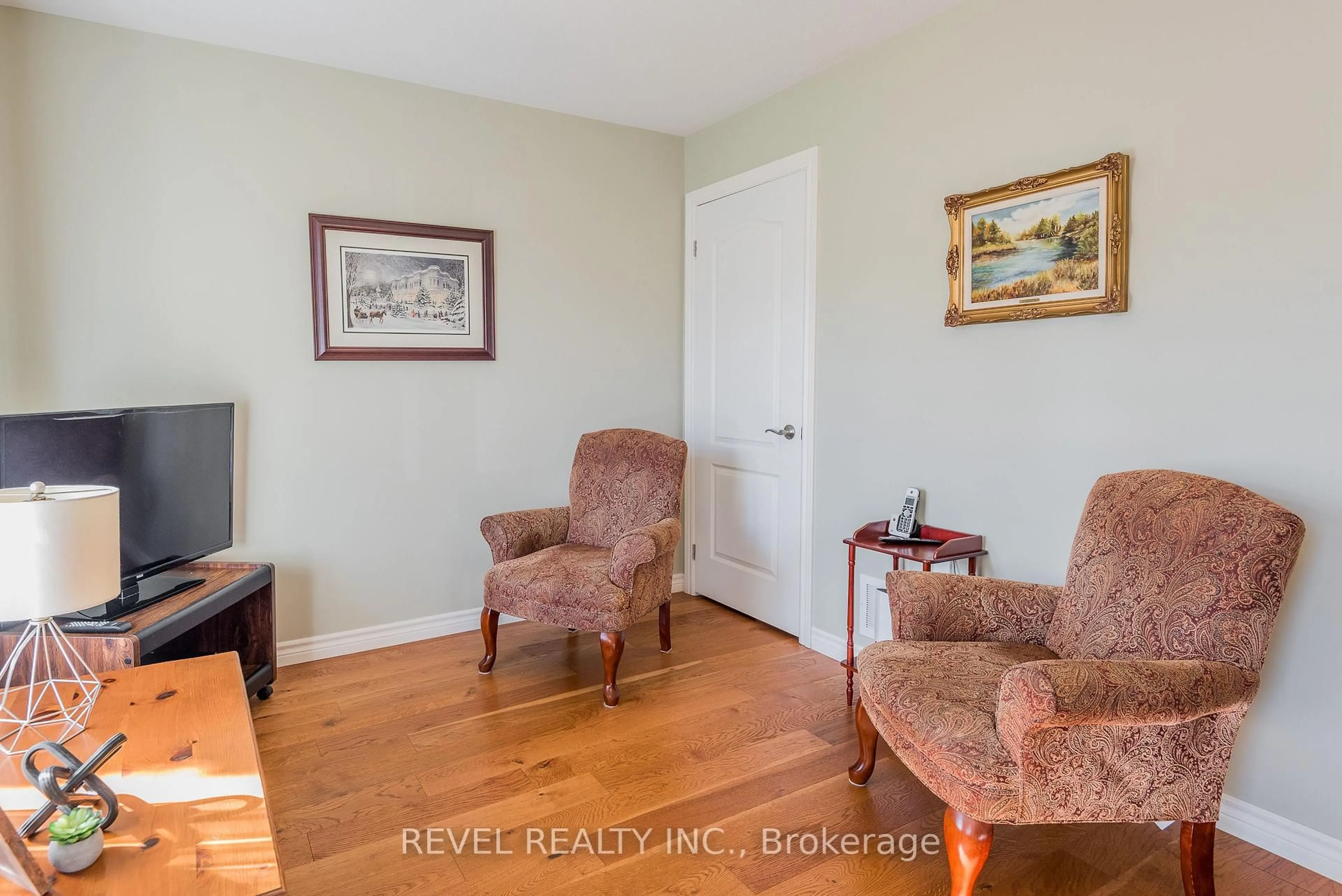 Living room with furniture, unknown for 89 Laurent Blvd, Kawartha Lakes Ontario K9V 0G9