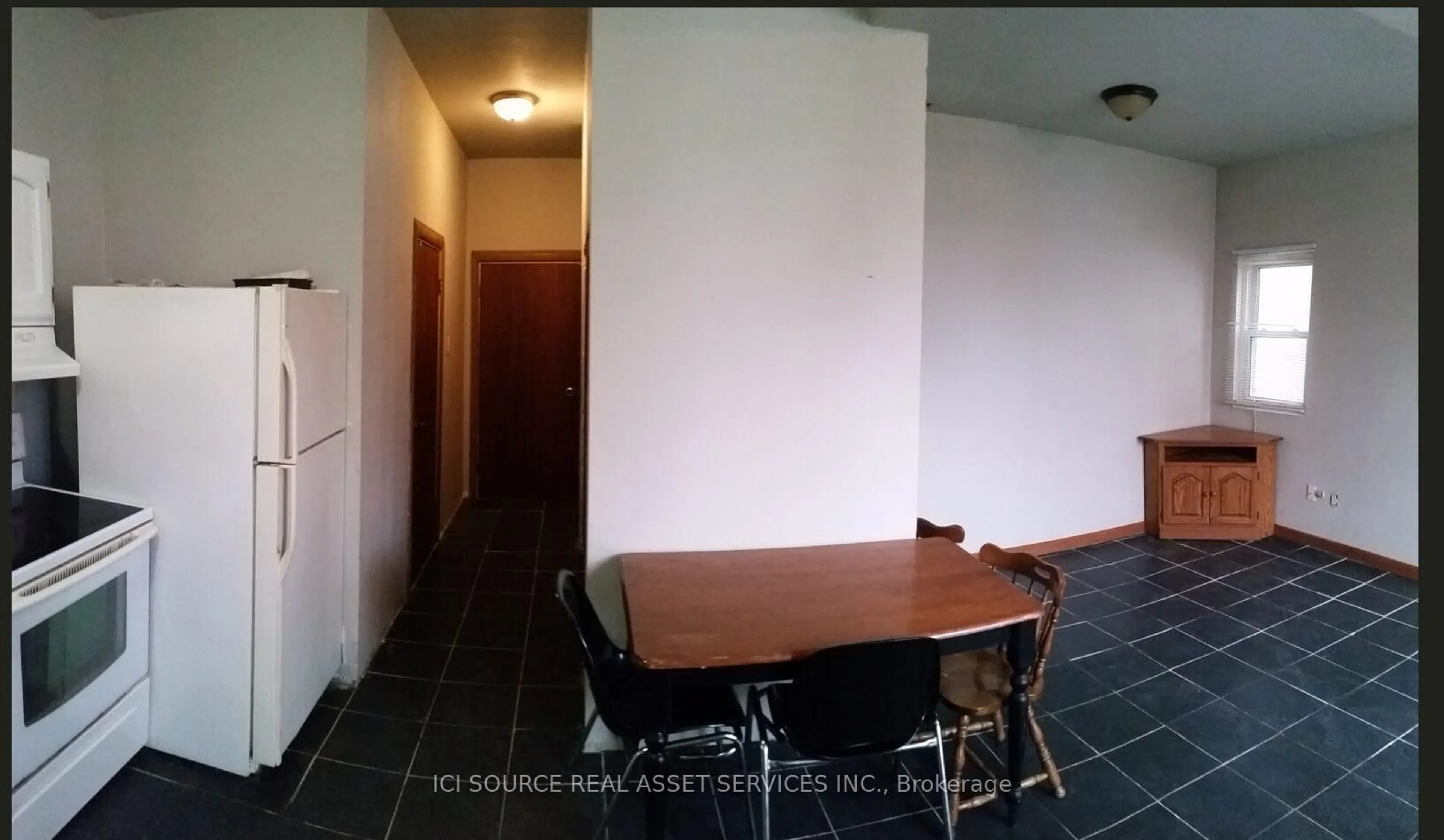 A pic of a room for 160 Brown St, Chatham-Kent Ontario N0P 1M0