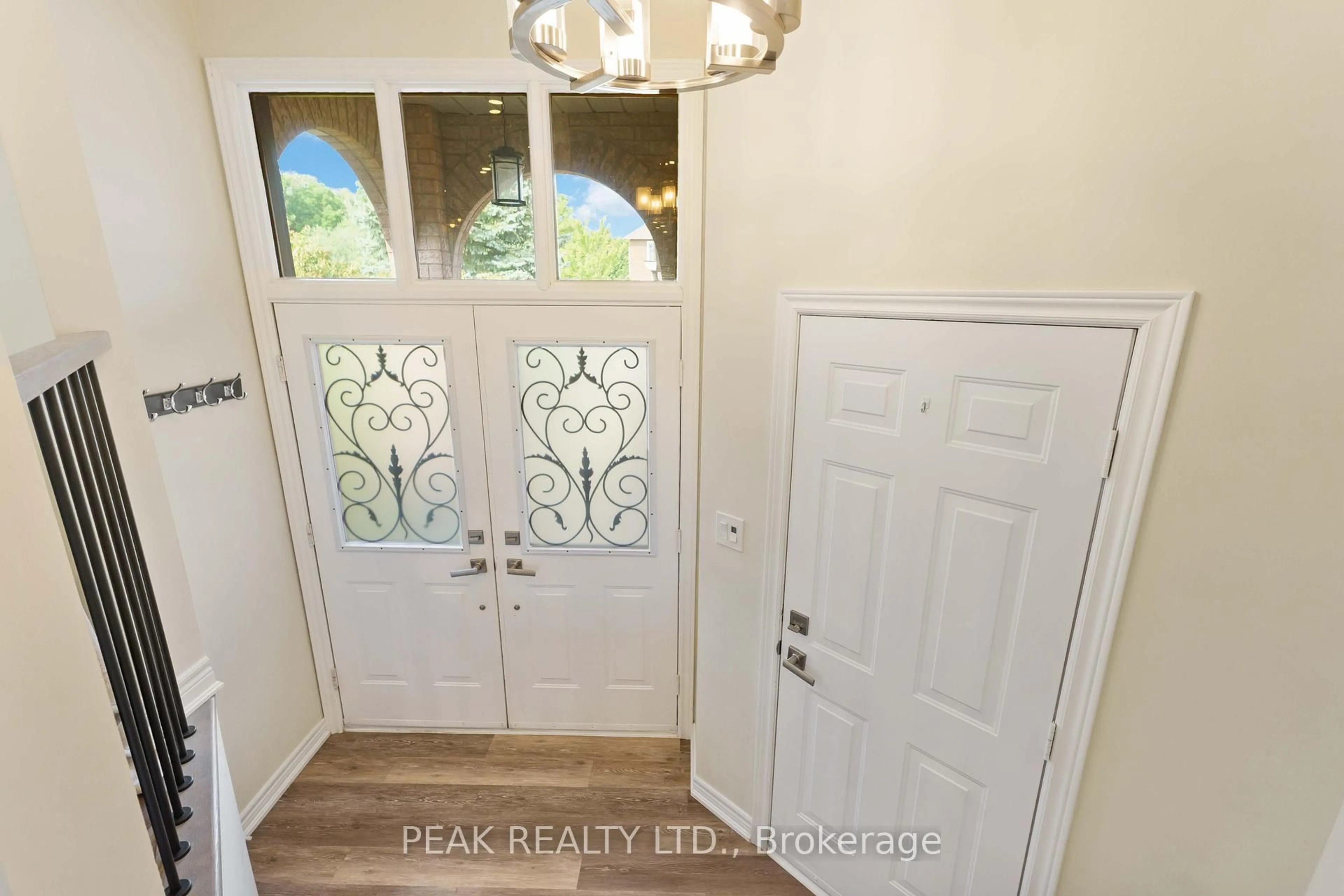 Indoor entryway for 4319 Arejay Ave, Lincoln Ontario L0R 1B6