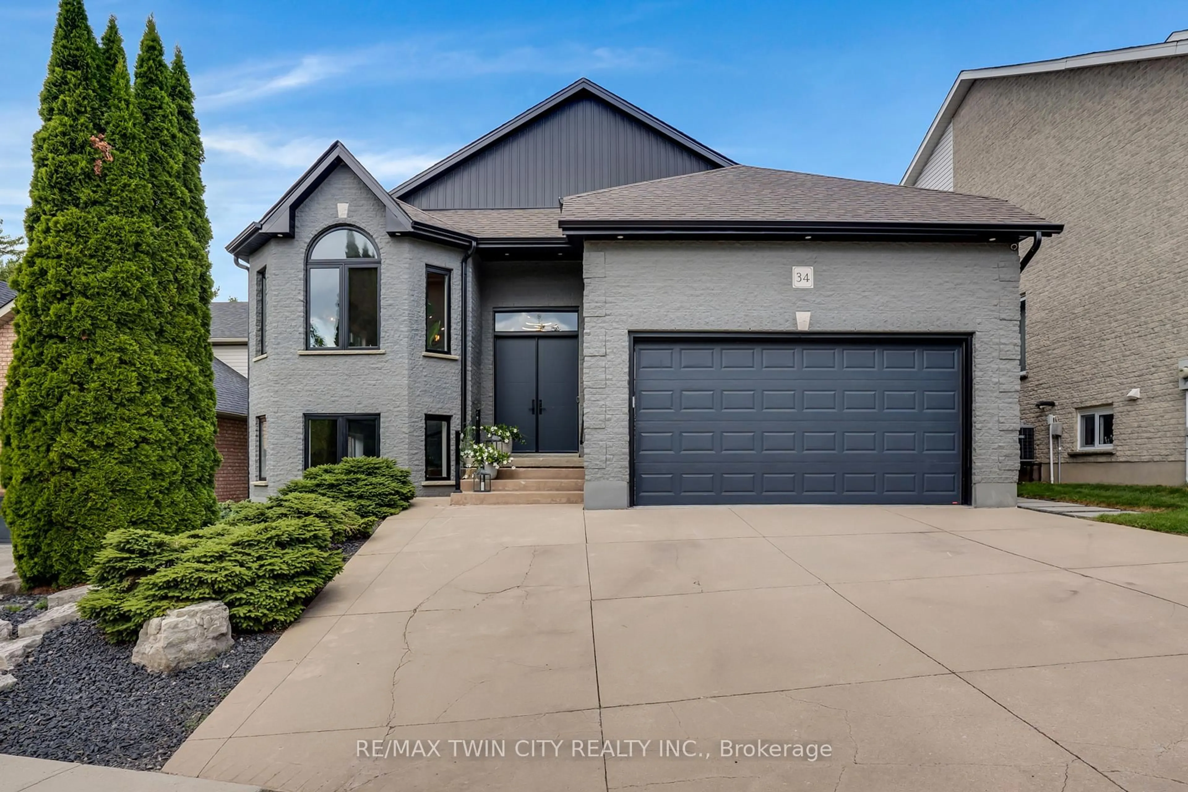 Unknown for 34 Woodcrest Crt, Kitchener Ontario N2P 2K2