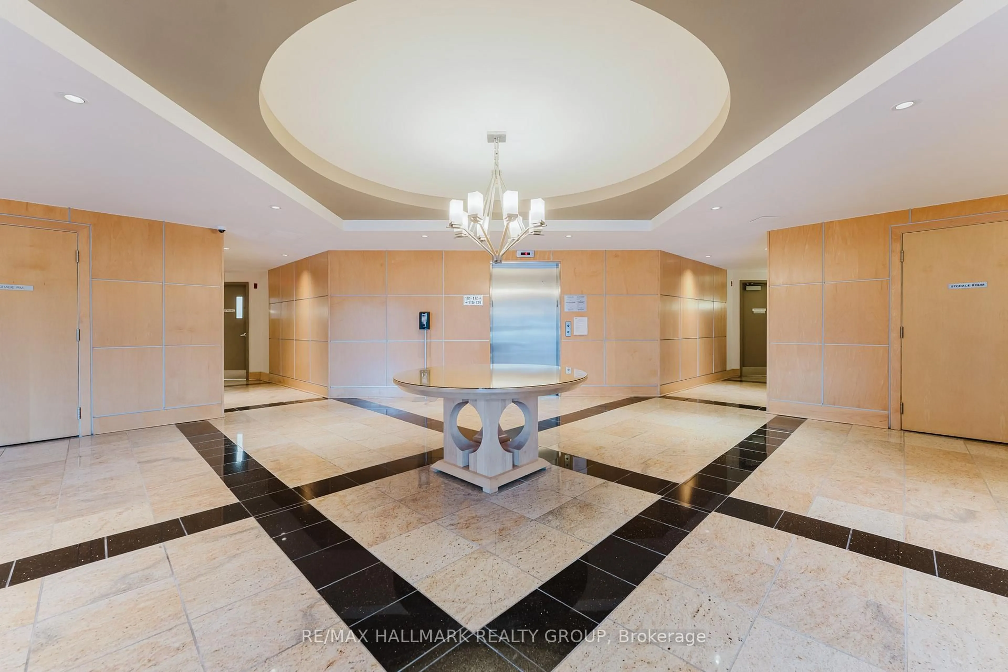 Lobby for 205 Bolton St #129, Ottawa Ontario K1N 1K7