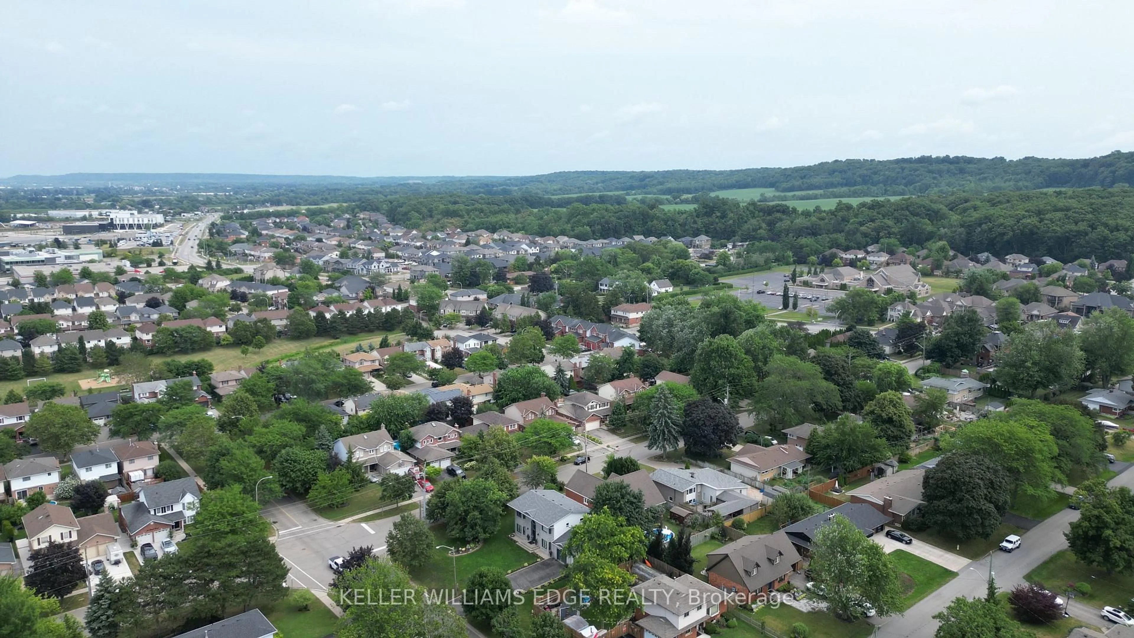 A pic from outside/outdoor area/front of a property/back of a property/a pic from drone, mountain view for 31 Book Rd #17, Grimsby Ontario L3M 2M3