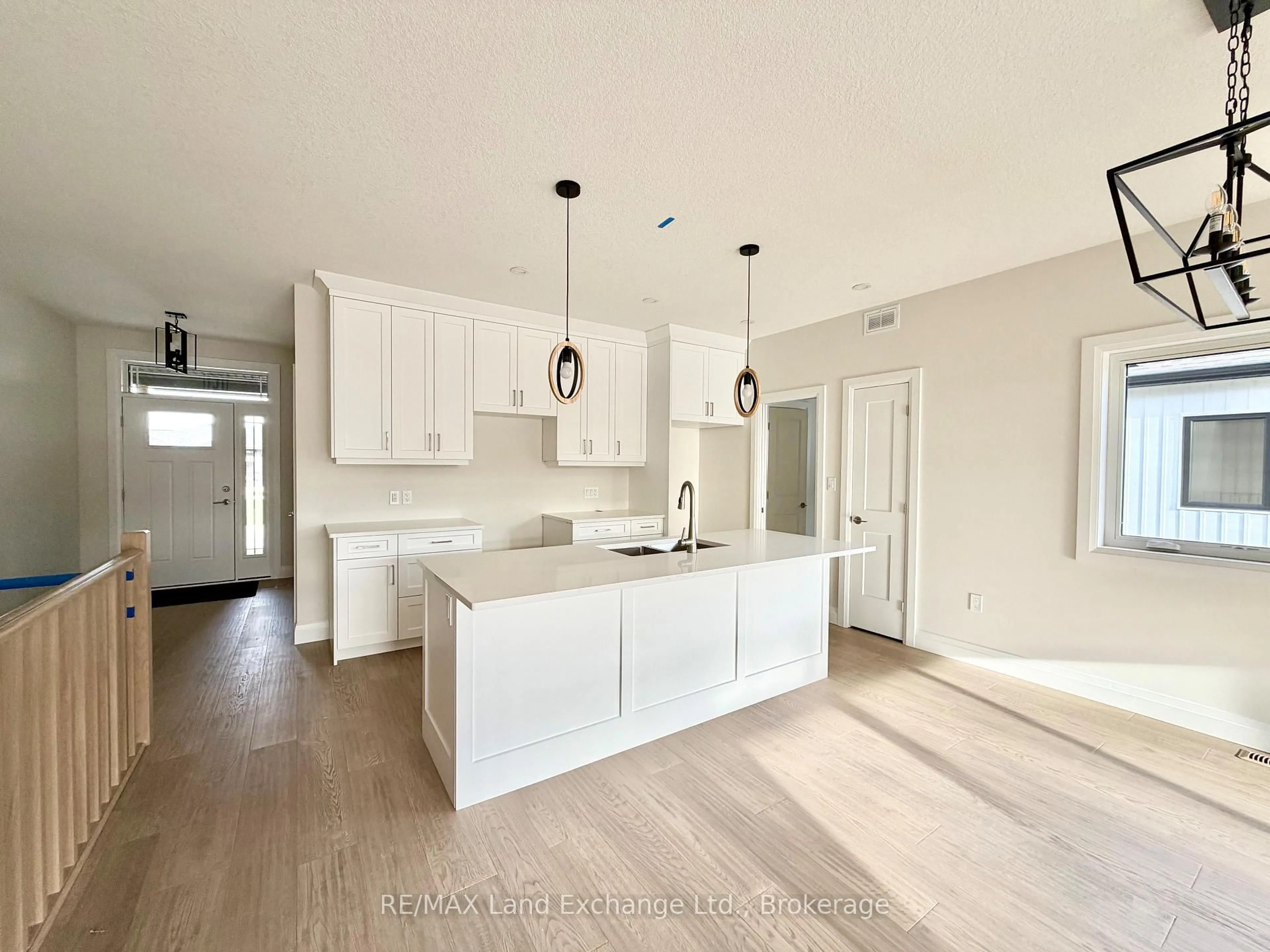 Open concept kitchen, unknown for 155 WESTLINKS Dr, Saugeen Shores Ontario N0H 2C3