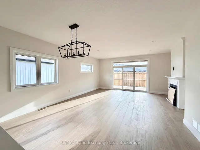 155 WESTLINKS Dr, Saugeen Shores 3