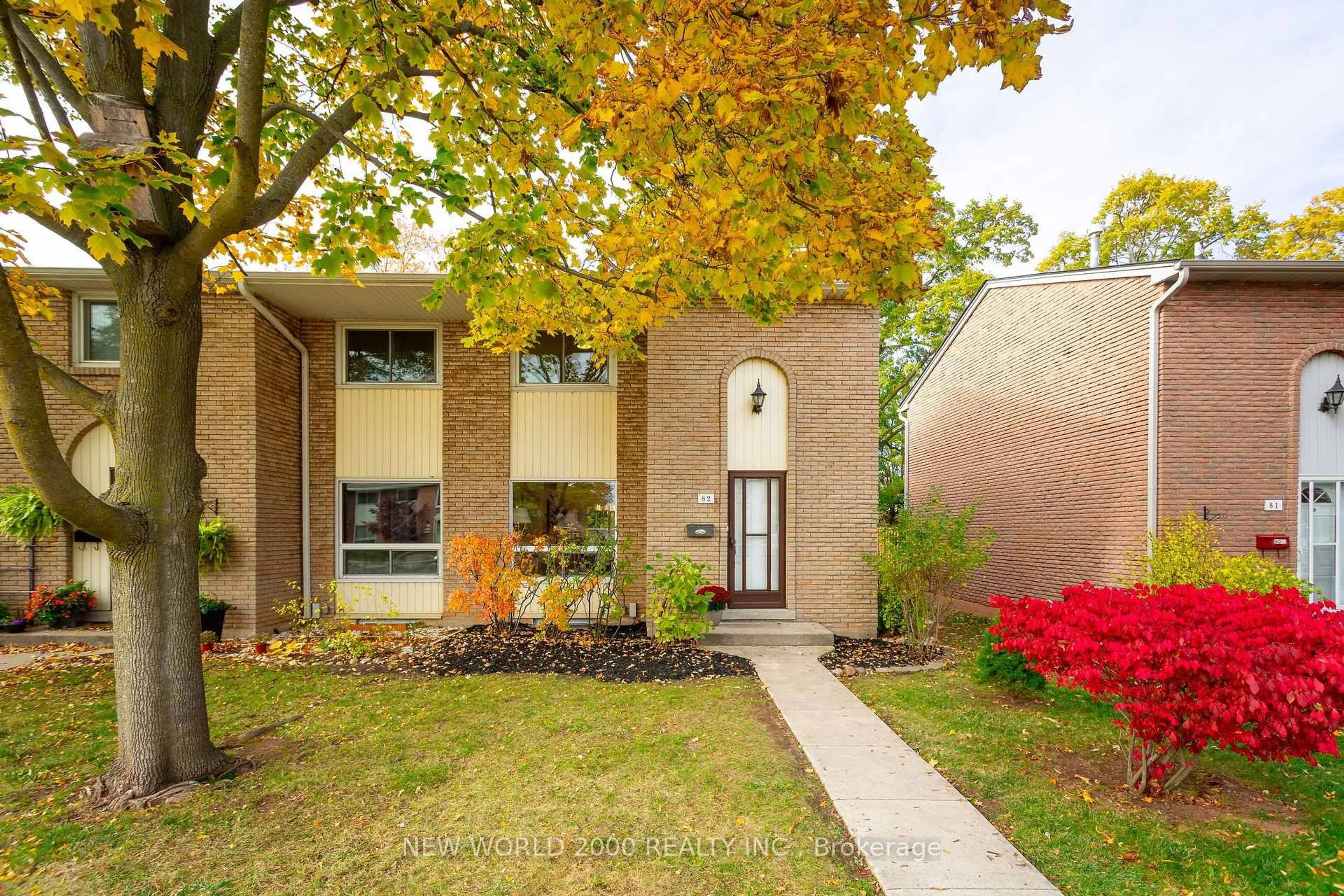 Home with brick exterior material, street for 151 Gateshead Cres #82, Hamilton Ontario L8G 3W1