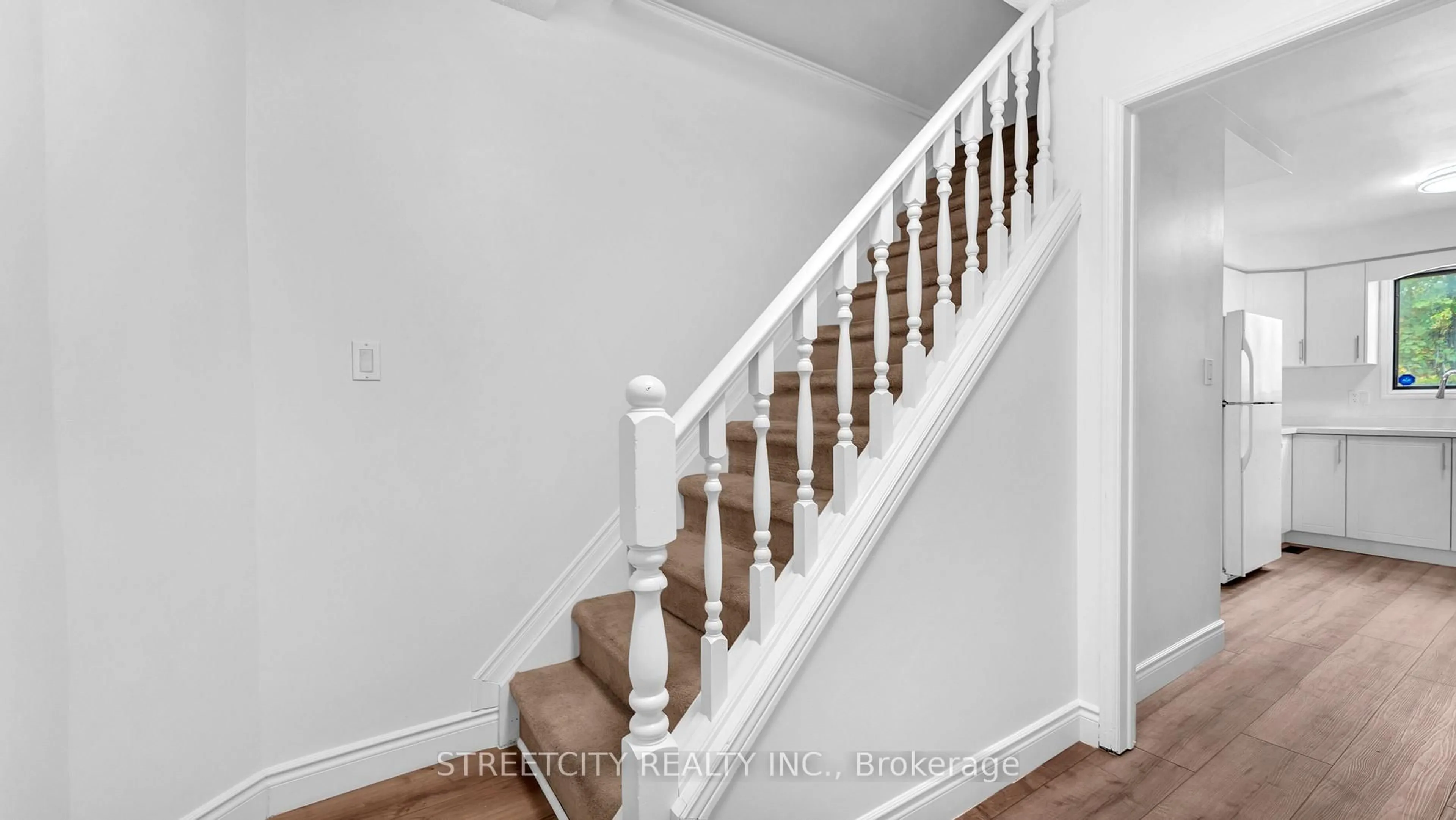Stairs for 151 Walmer Gdns, London North Ontario N6G 4H3