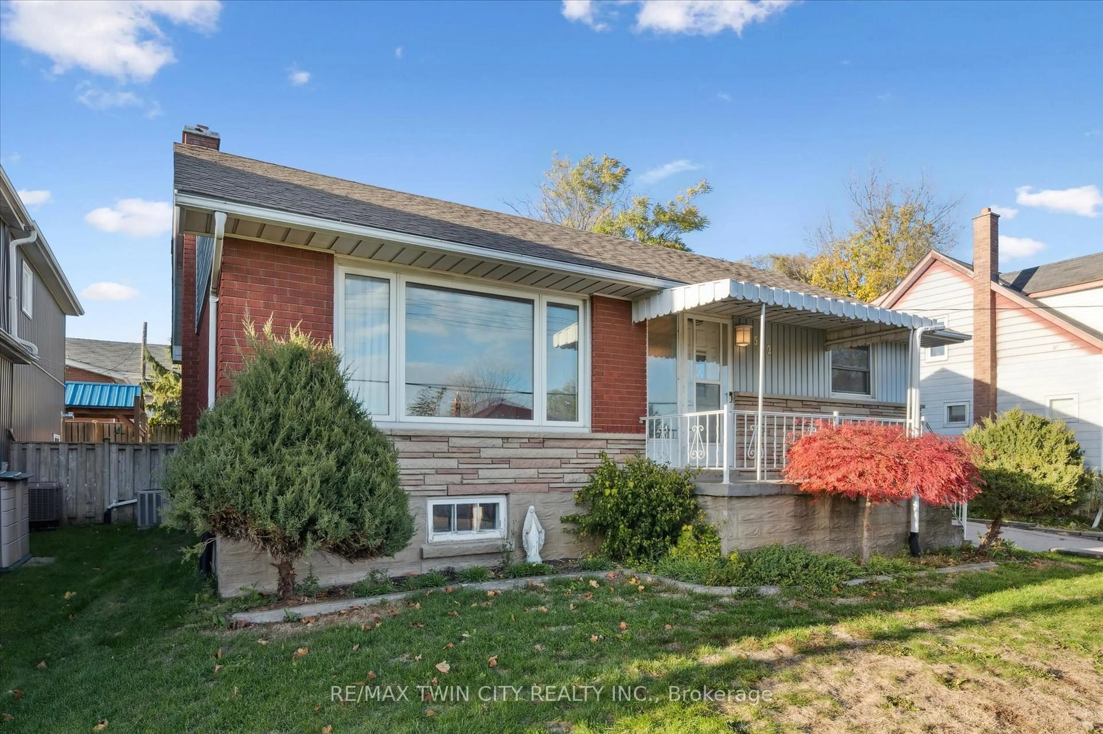 Home with brick exterior material, unknown for 532 Victoria St, Kitchener Ontario N2M 3A9