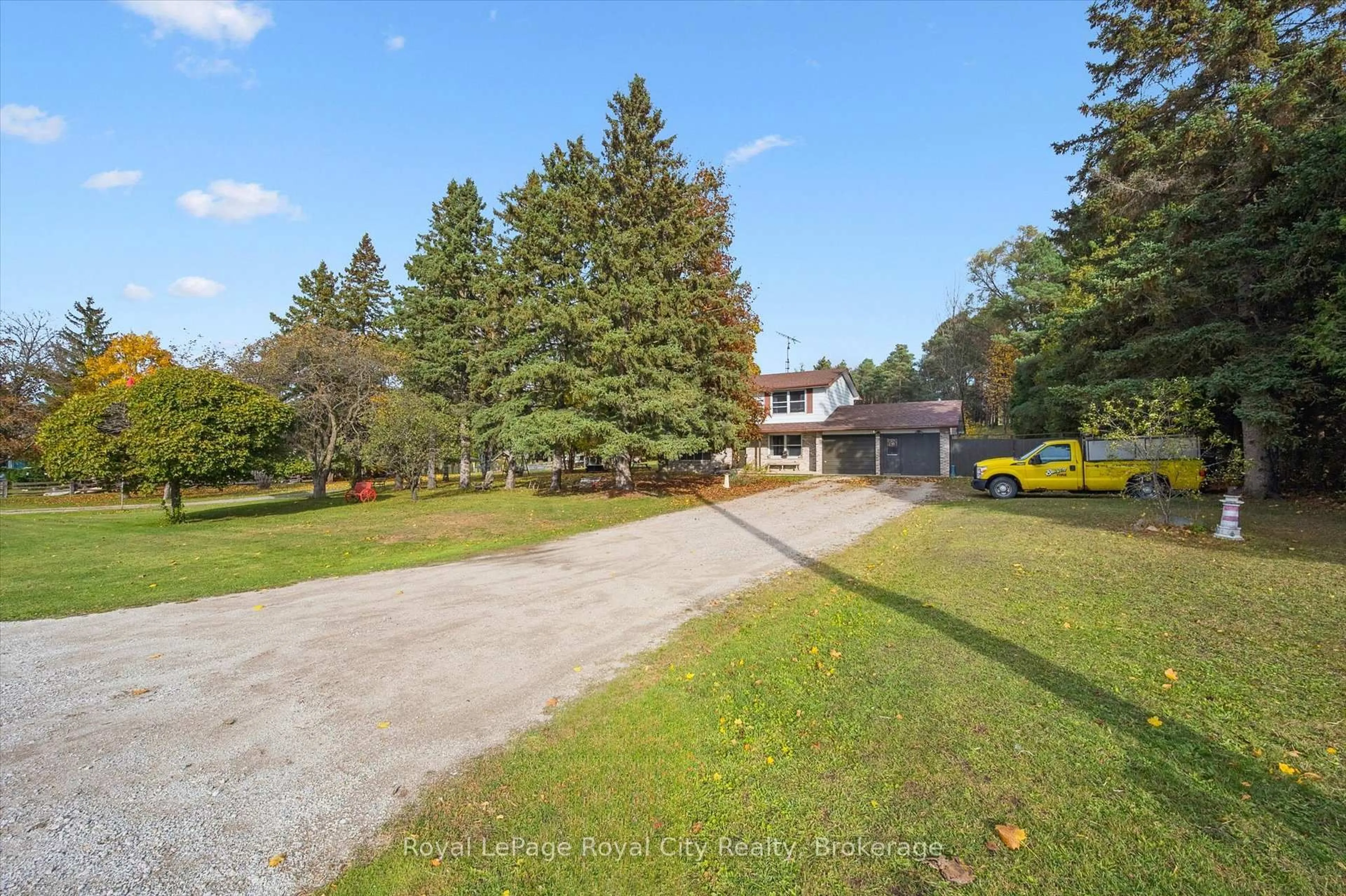 A pic from outside/outdoor area/front of a property/back of a property/a pic from drone, unknown for 4769 Wellington Road 32 Rd, Centre Wellington Ontario N1H 6J3