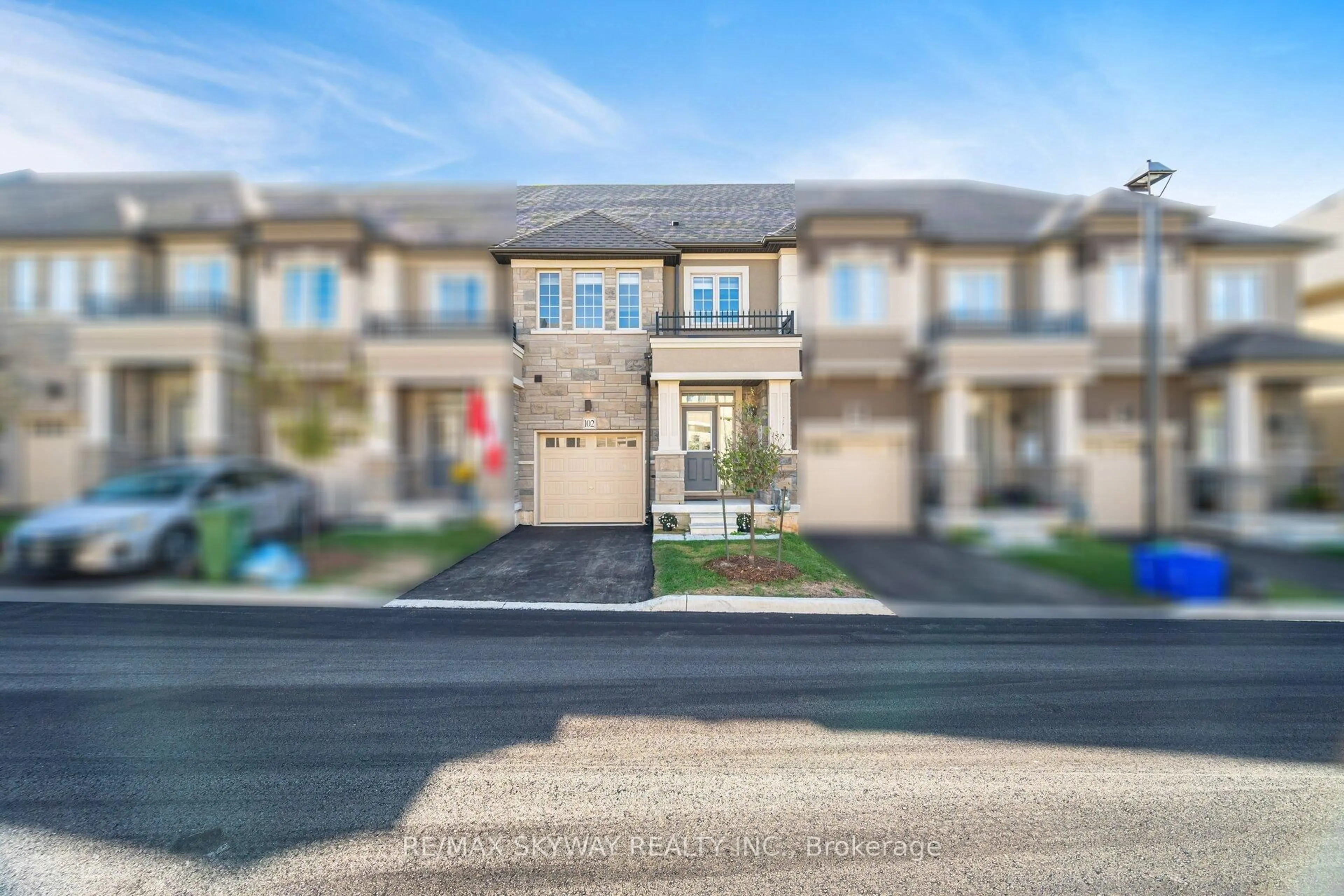 Unknown for 305 Garner Rd #102, Hamilton Ontario L9G 5E6