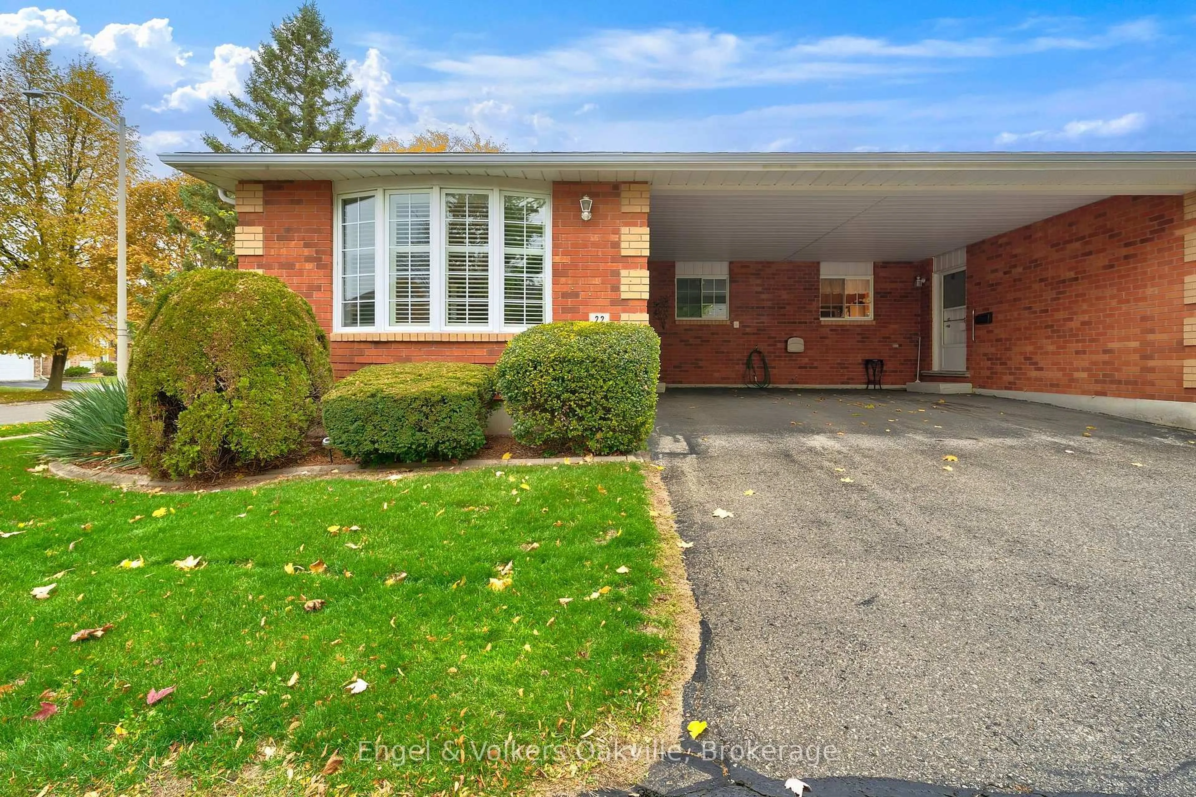 Home with brick exterior material, street for 20 Courtland Dr #22, Brantford Ontario N3R 7Y2