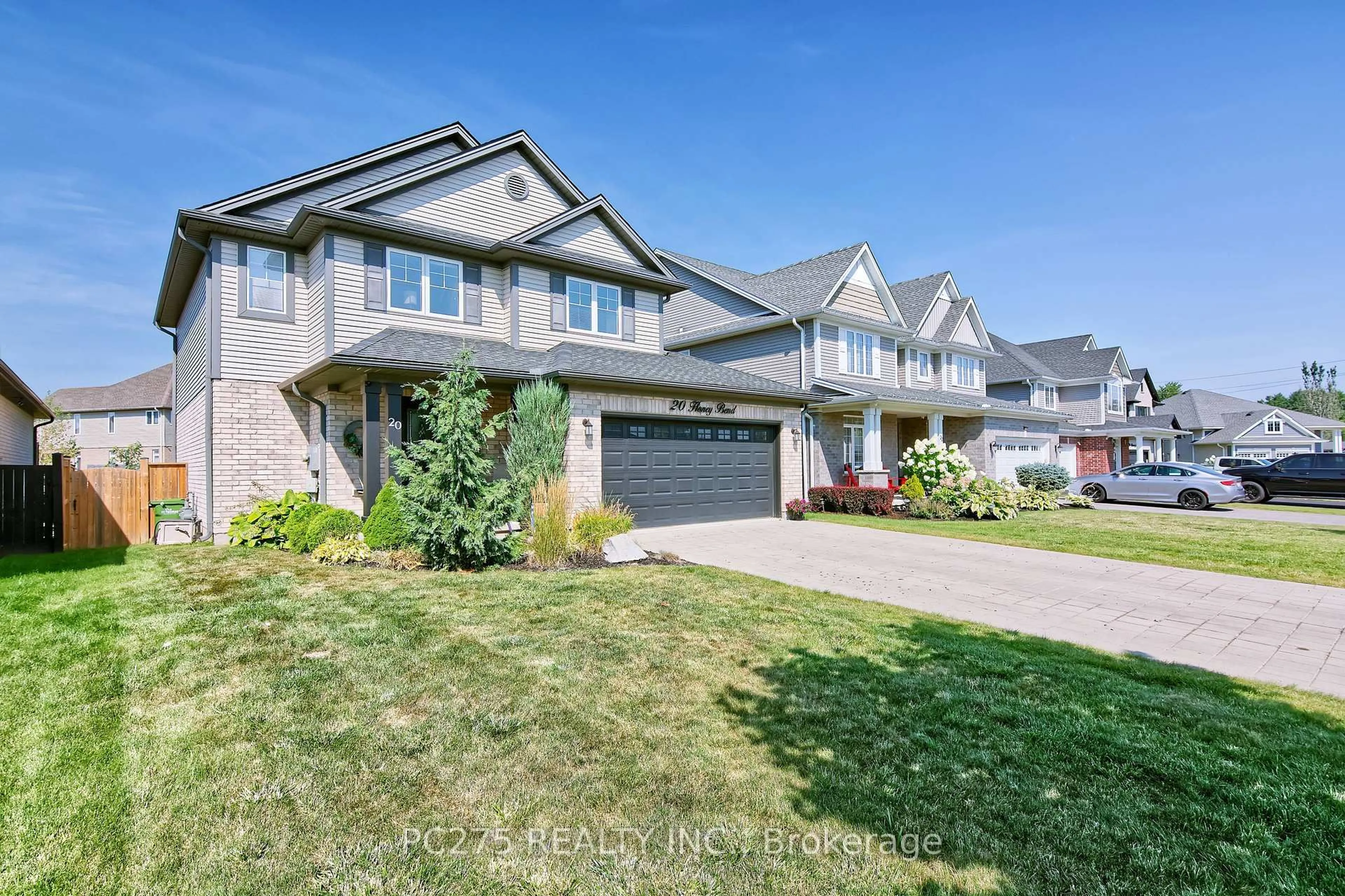 A pic from outside/outdoor area/front of a property/back of a property/a pic from drone, street for 20 Honey Bend, St. Thomas Ontario N5P 3S6