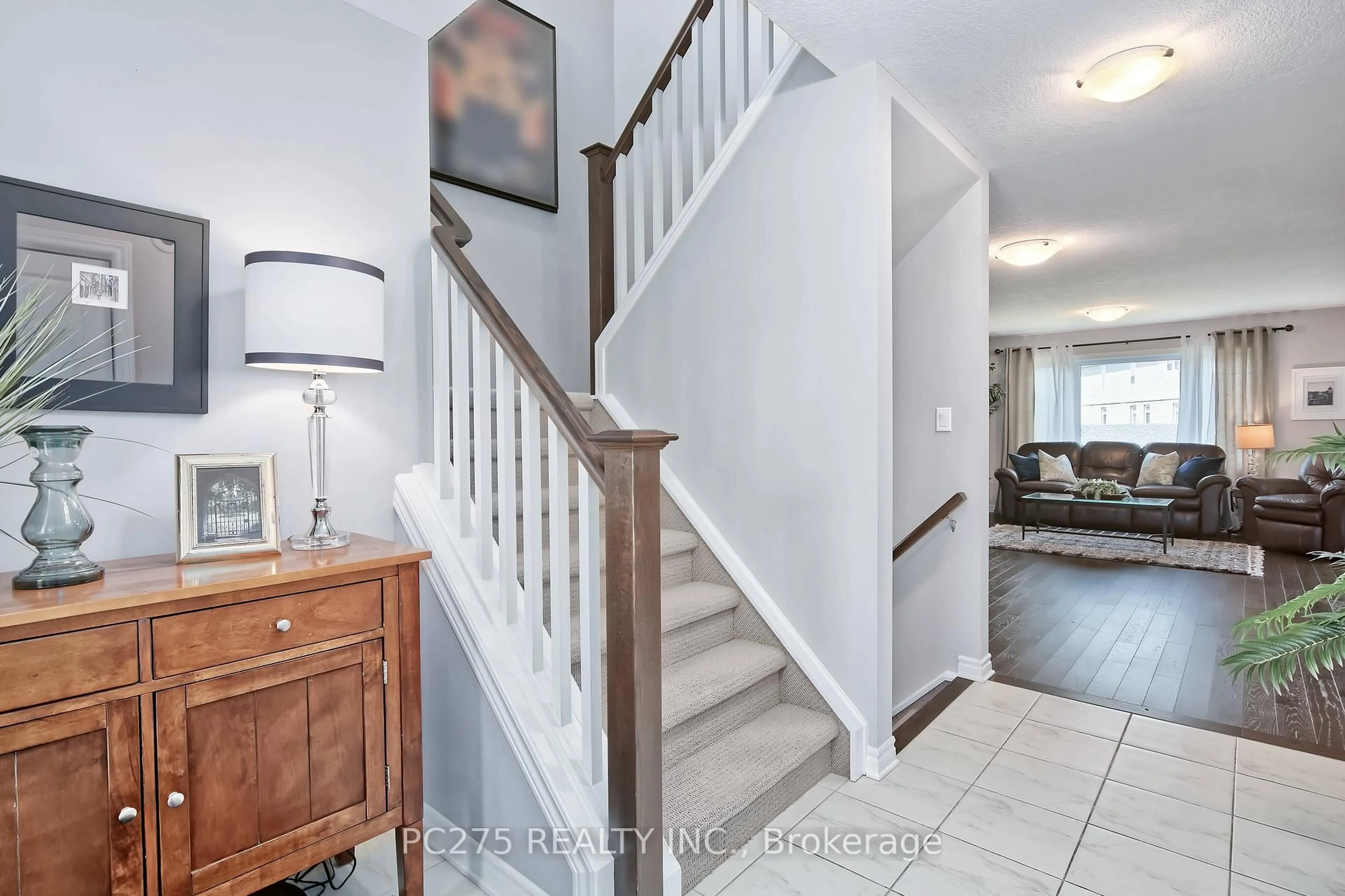 Unknown for 20 Honey Bend, St. Thomas Ontario N5P 3S6