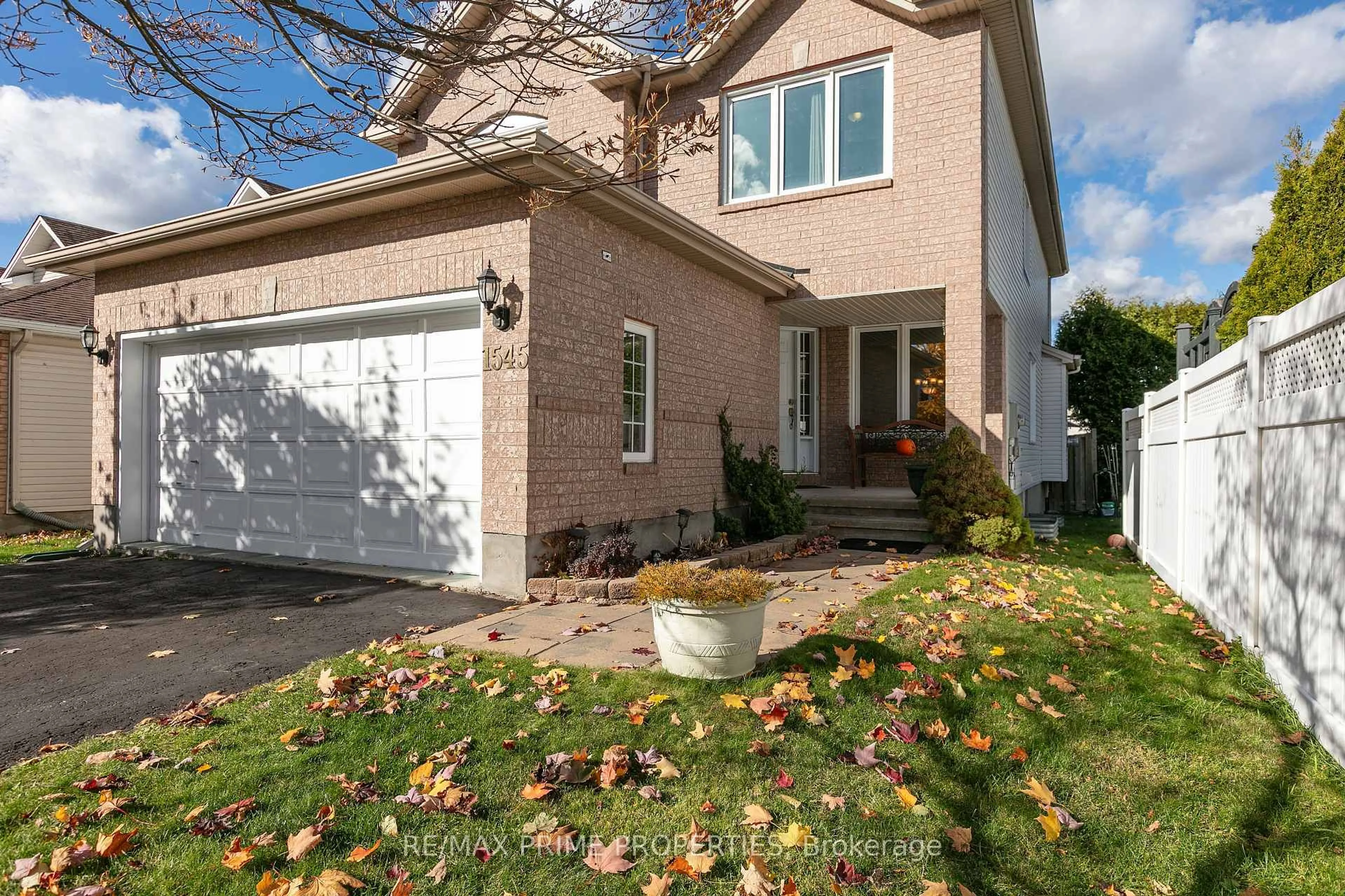 Home with brick exterior material, street for 1545 Senateurs Way, Orleans Ontario K4A 4A2