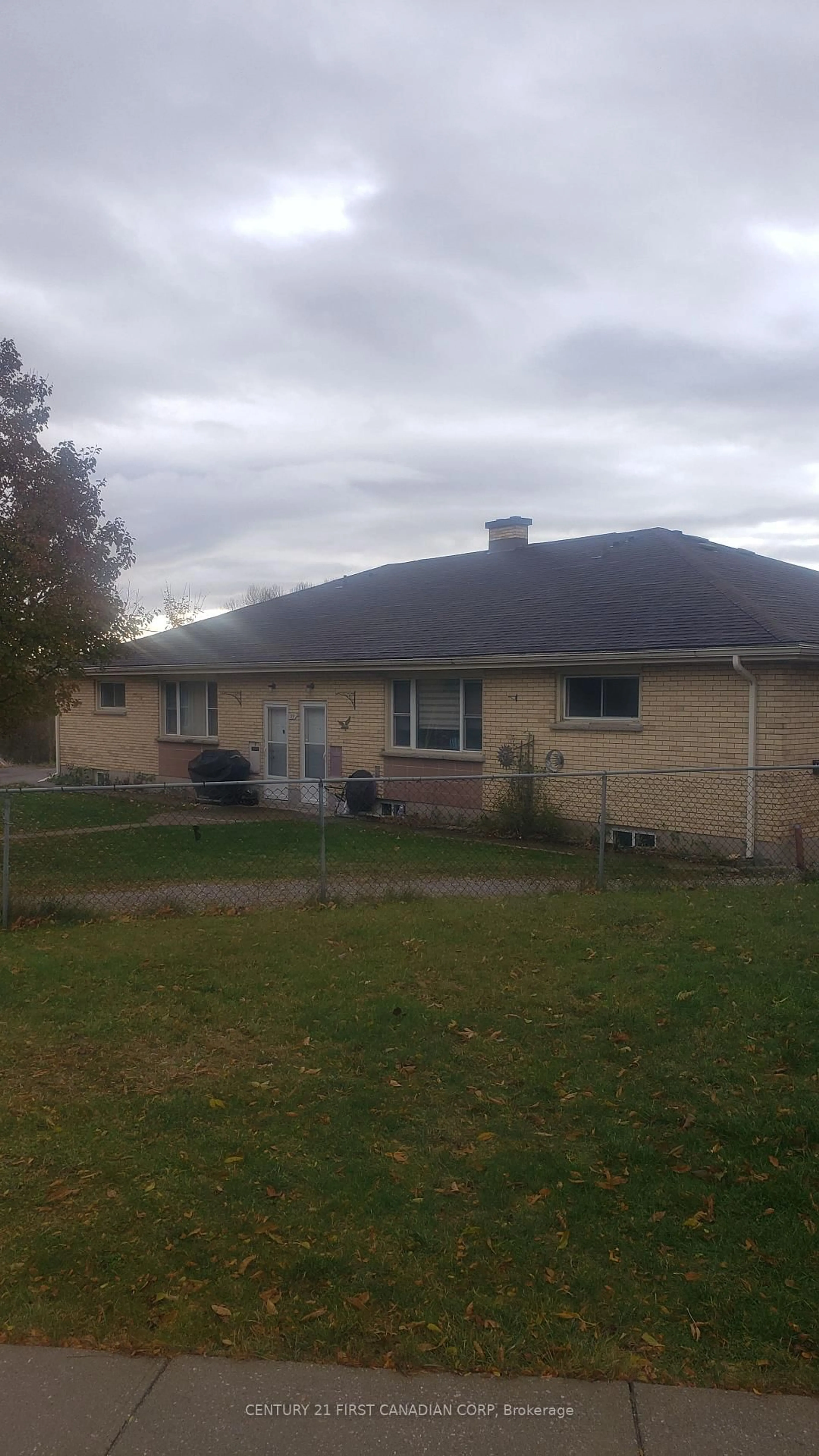 Unknown for 29 Balfour Pl, London East Ontario N5W 4V7