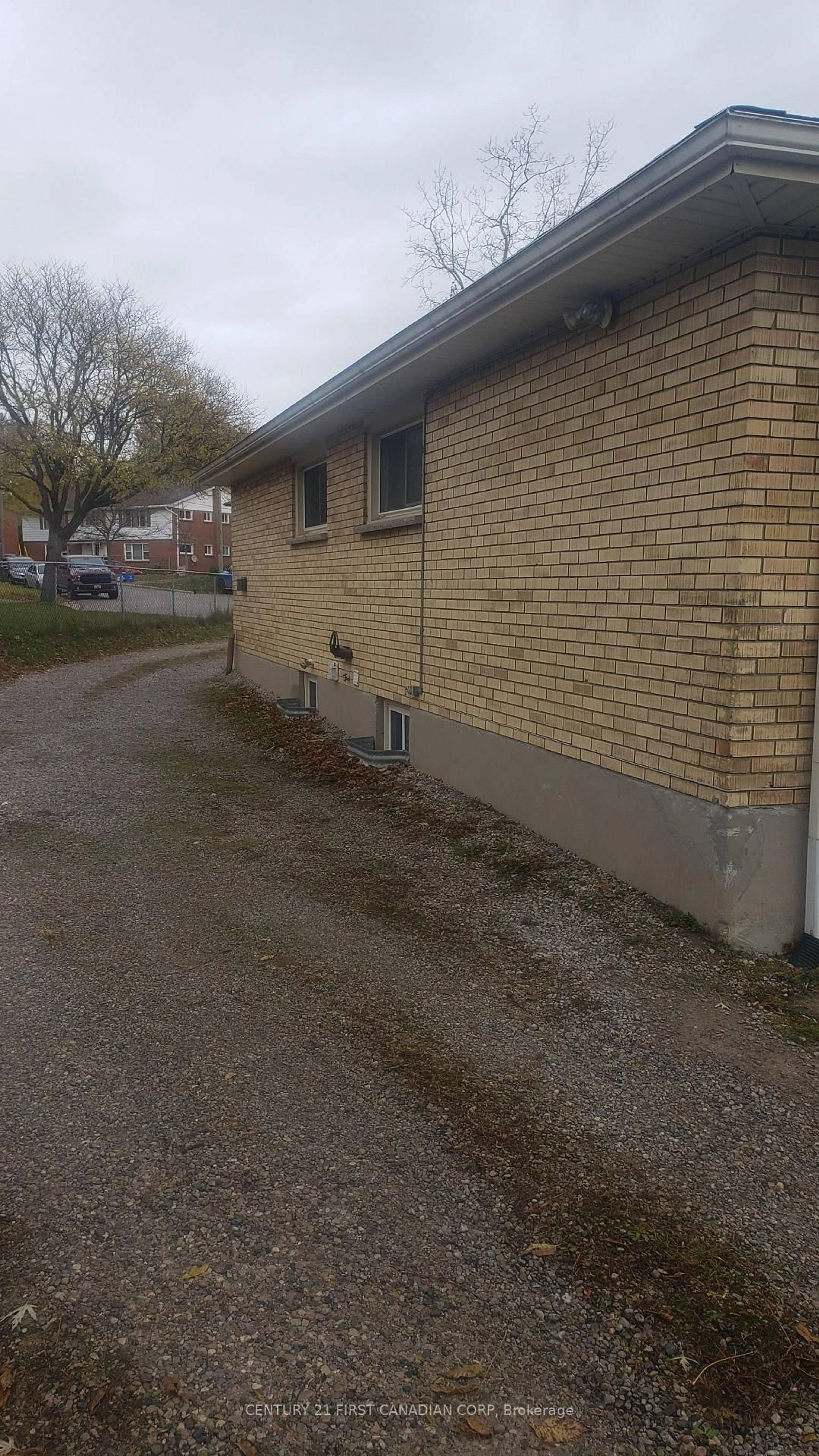 Unknown for 29 Balfour Pl, London East Ontario N5W 4V7