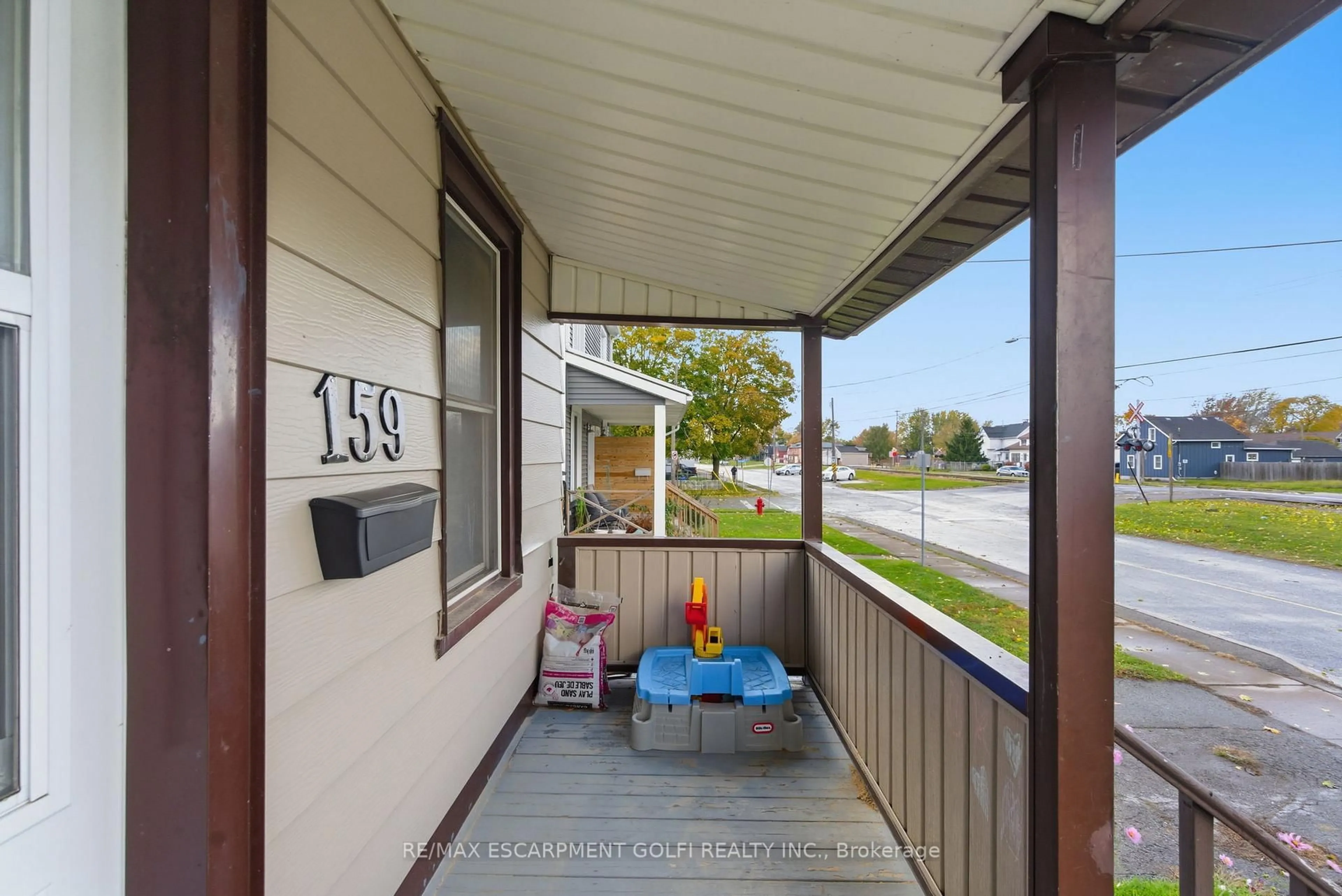 Patio, street for 159 Durham St, Port Colborne Ontario L3K 1E2