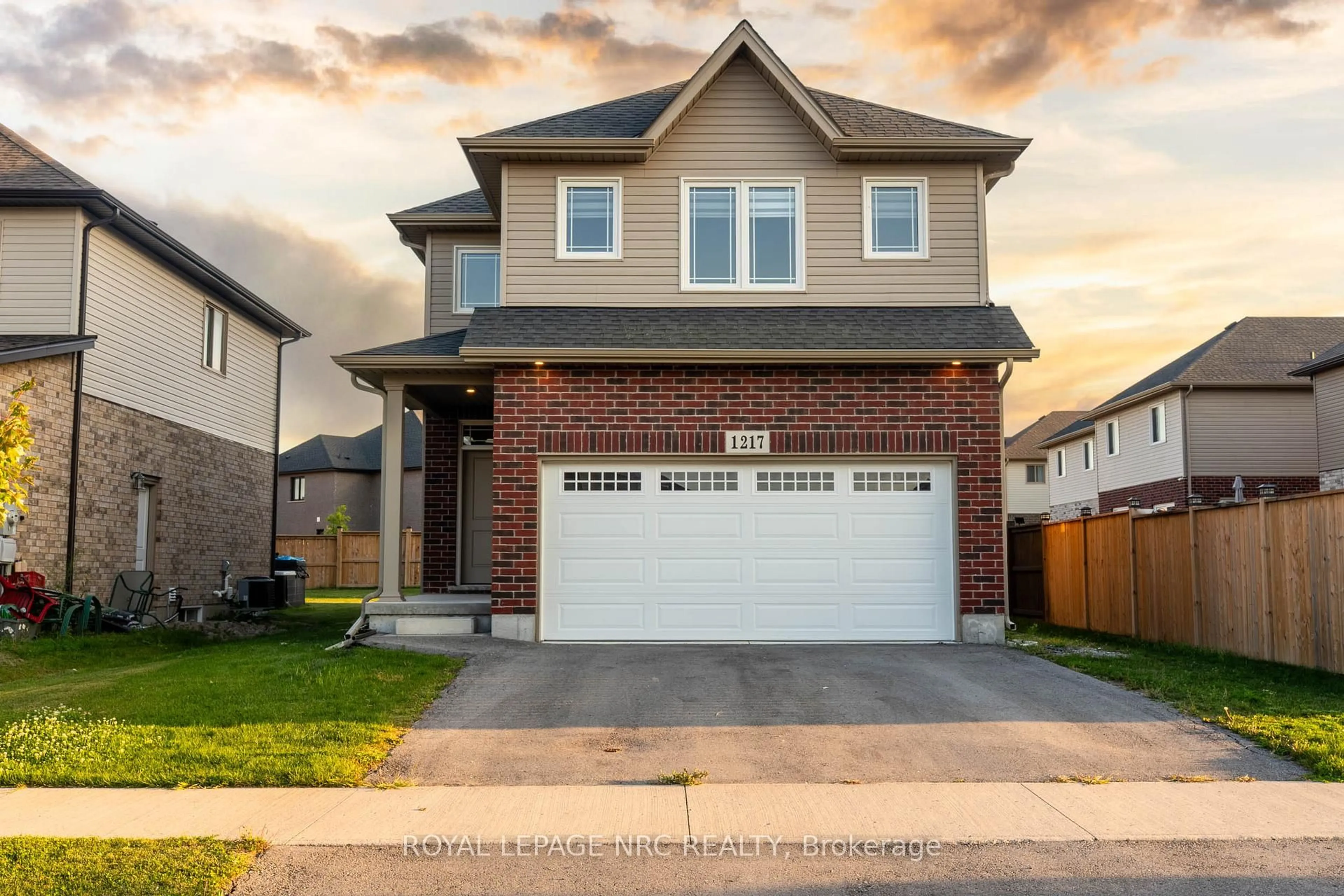 Home with brick exterior material, street for 1217 Uppers Lane, Thorold Ontario L0S 1A0