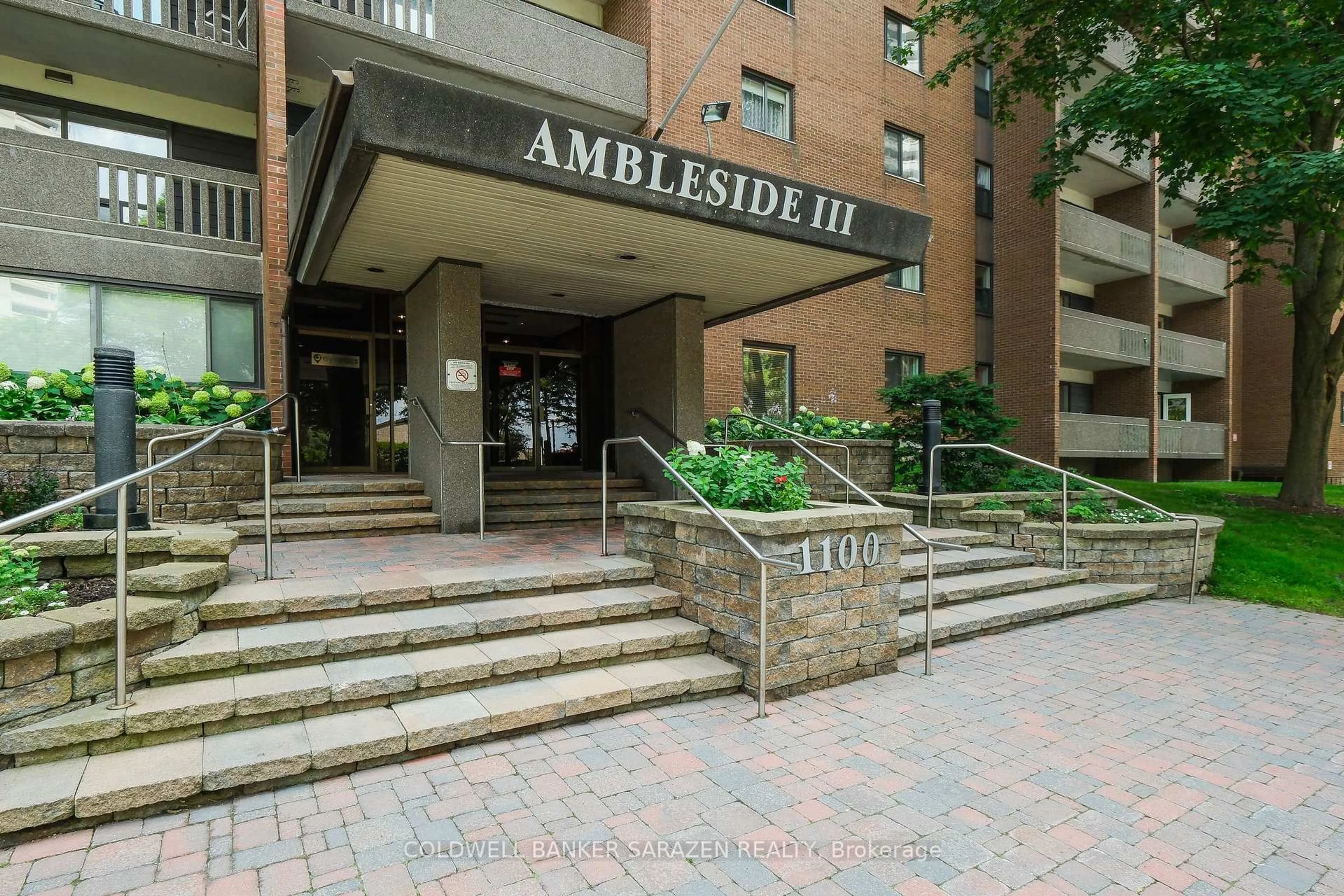 Lobby for 1100 Ambleside Dr #1115, Ottawa Ontario K2B 8G6