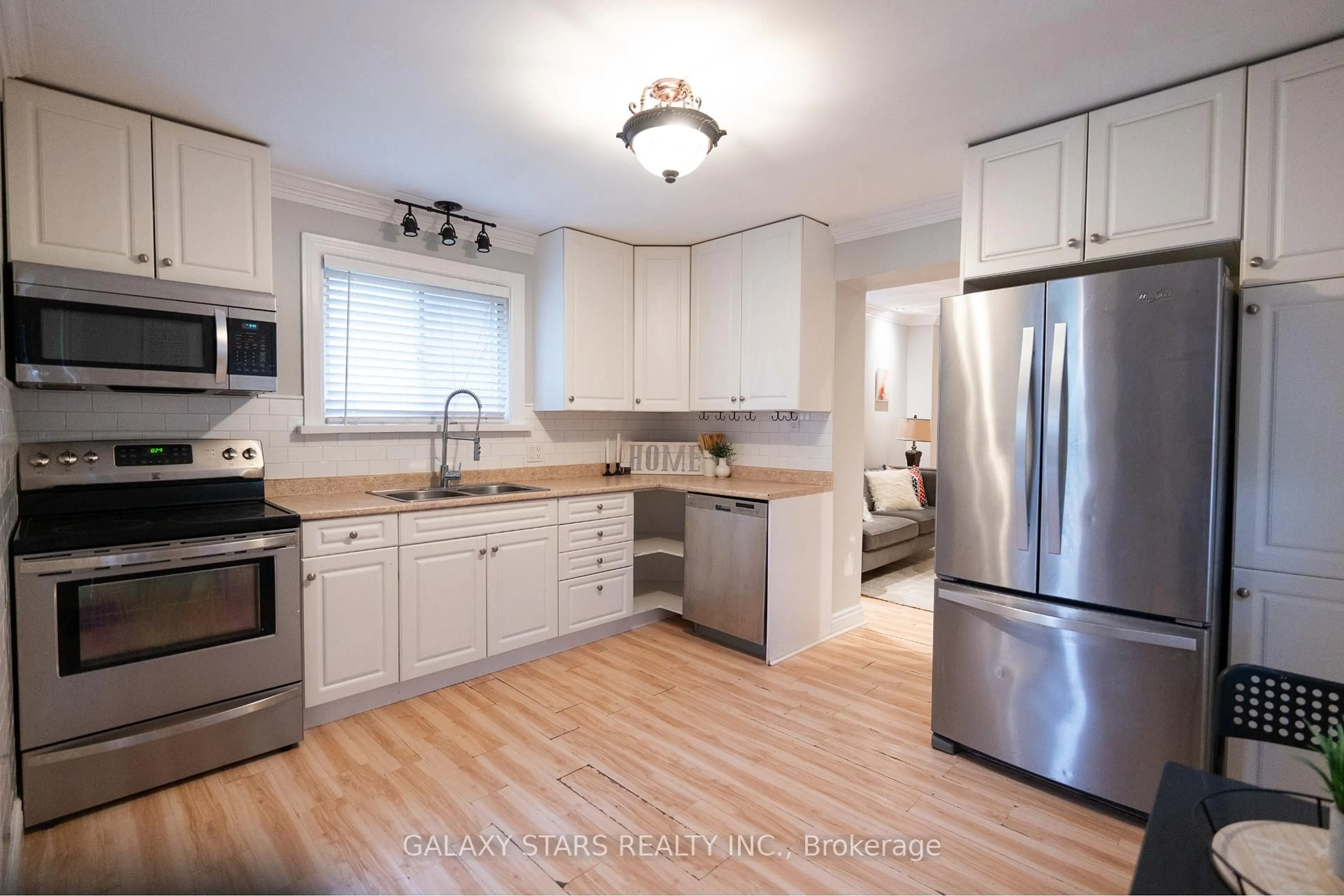 Unknown for 565 Romaine St, Peterborough Ontario K9J 2C8