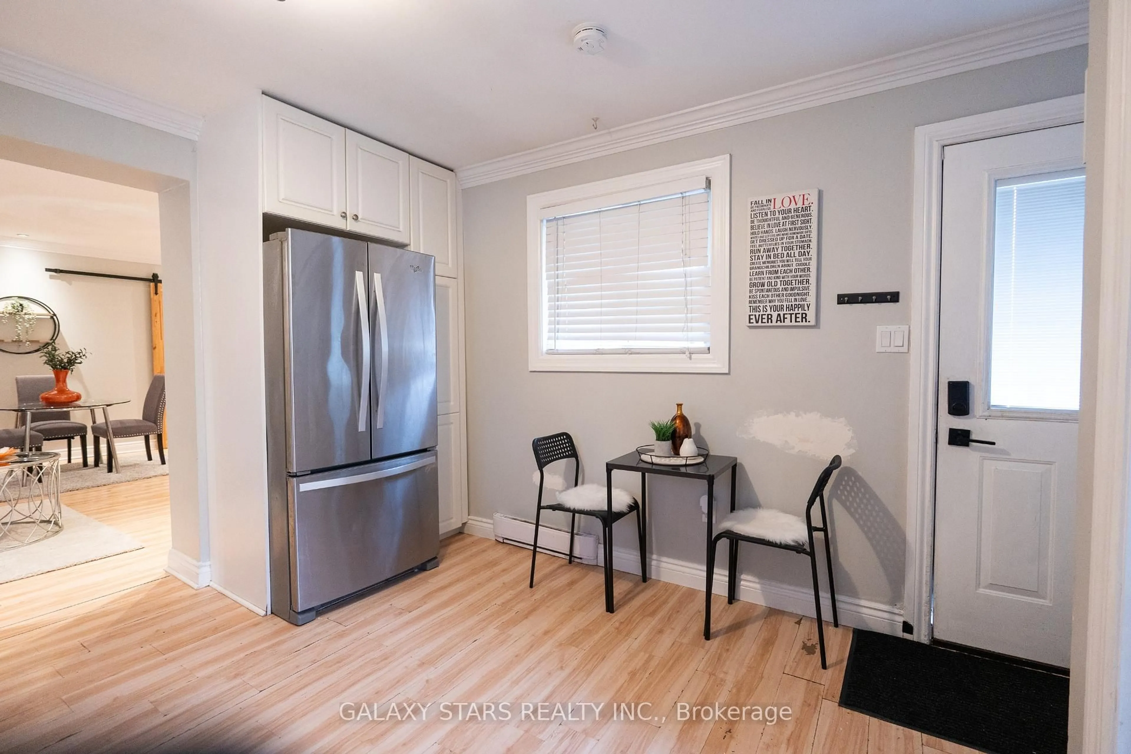 A pic of a room for 565 Romaine St, Peterborough Ontario K9J 2C8