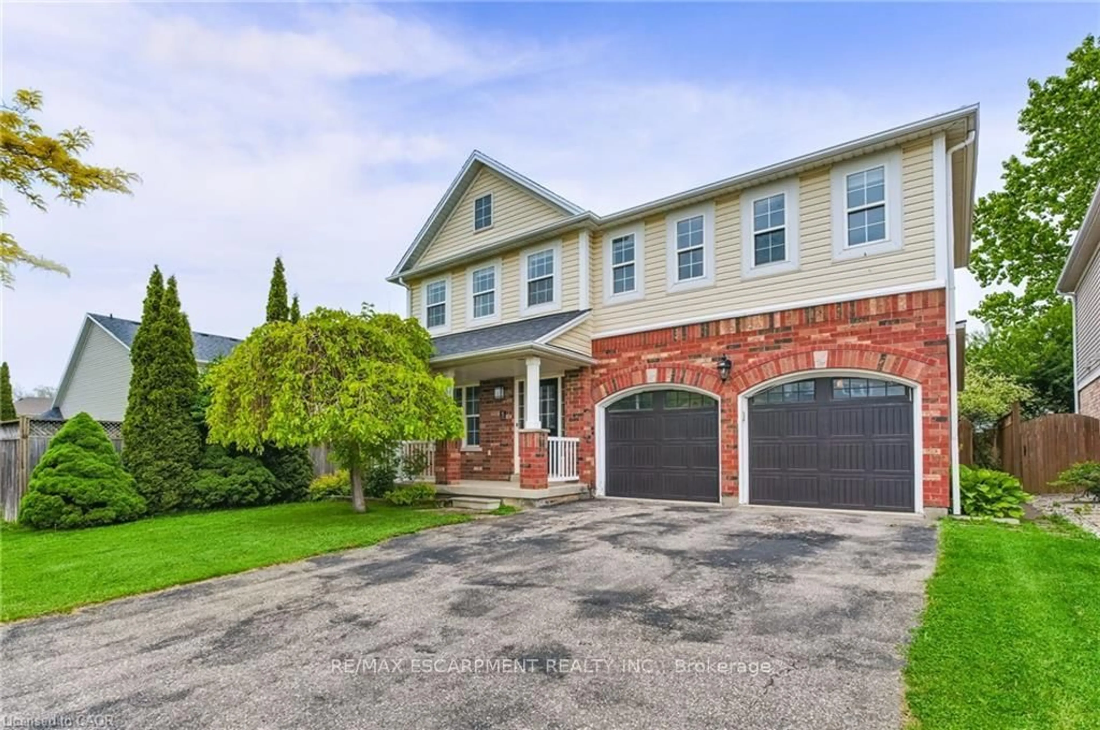 Home with brick exterior material, street for 5 Mavin St, Brantford Ontario N3T 6N1