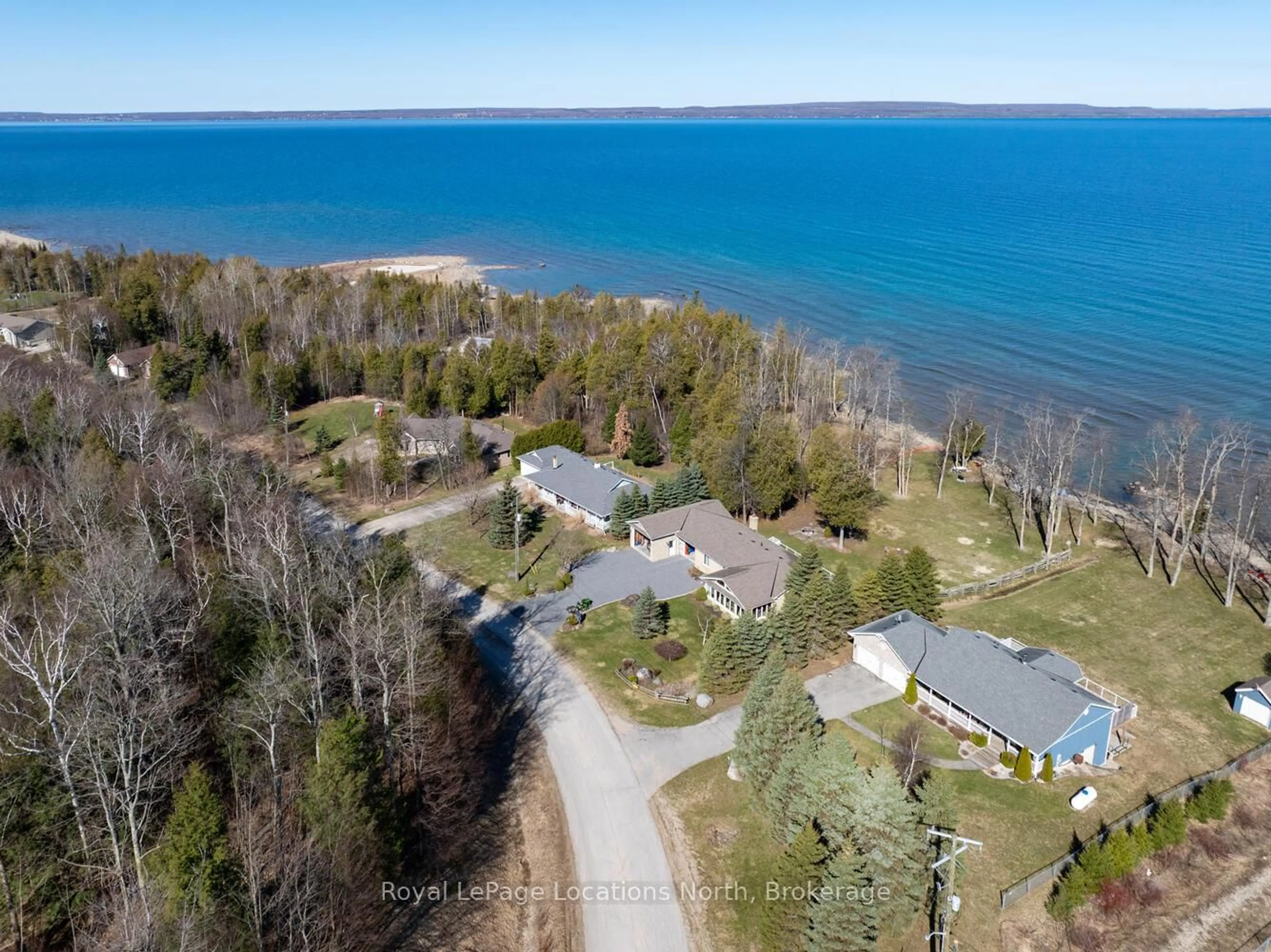 A pic from outside/outdoor area/front of a property/back of a property/a pic from drone, water/lake/river/ocean view for 168 Queen's Bush Dr, Meaford Ontario N0H 1B0