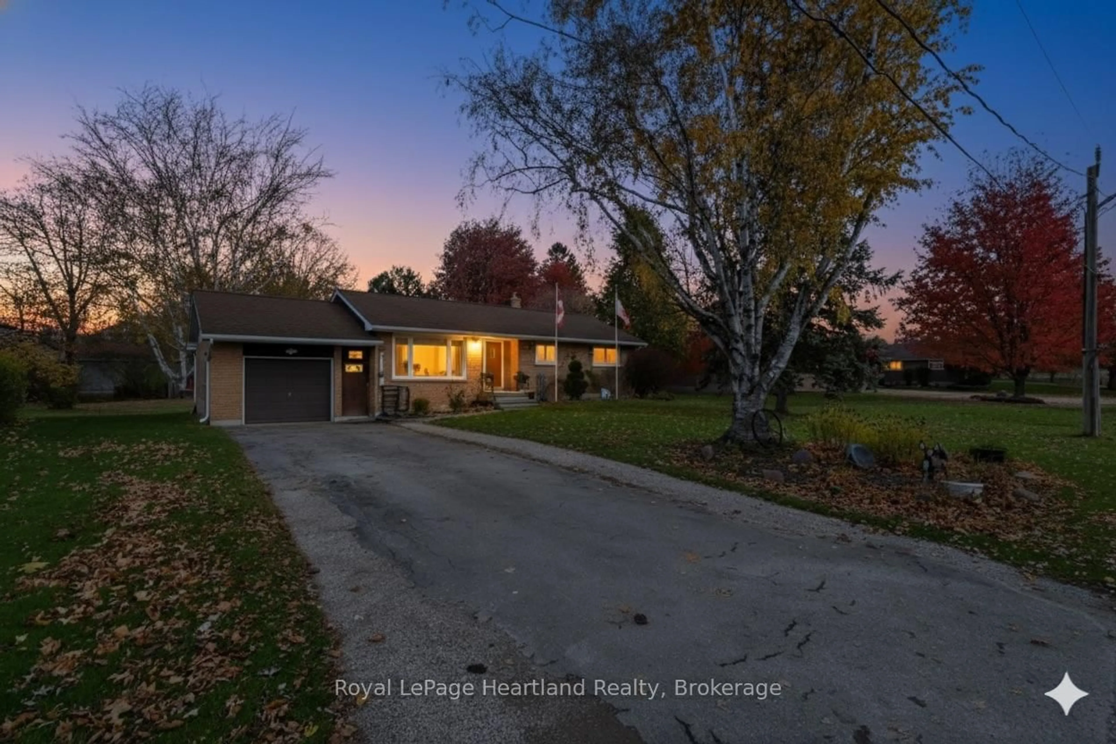 A pic from outside/outdoor area/front of a property/back of a property/a pic from drone, street for 292 Wellington St, North Huron Ontario N0M 1H0